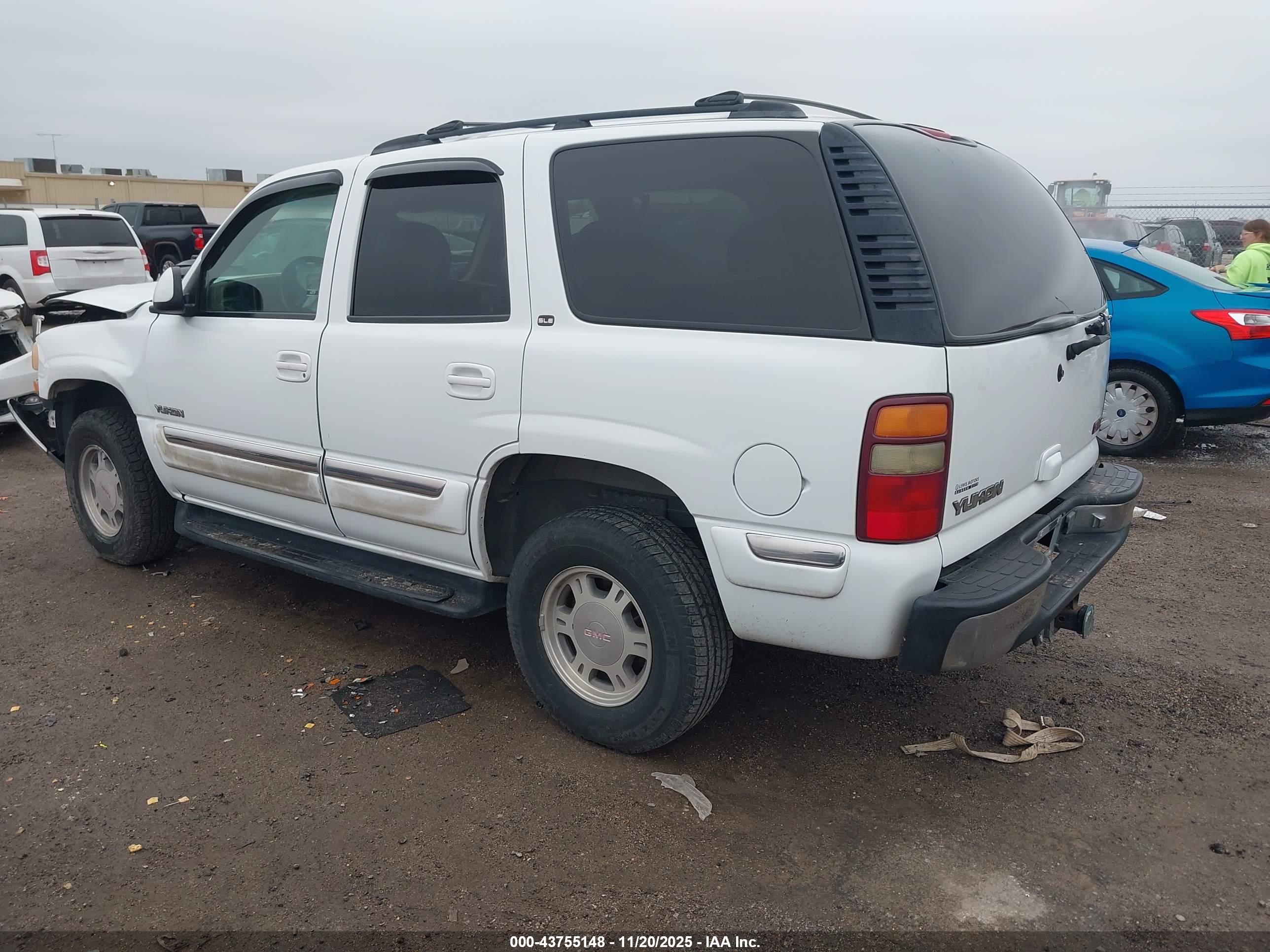 GMC YUKON image 3