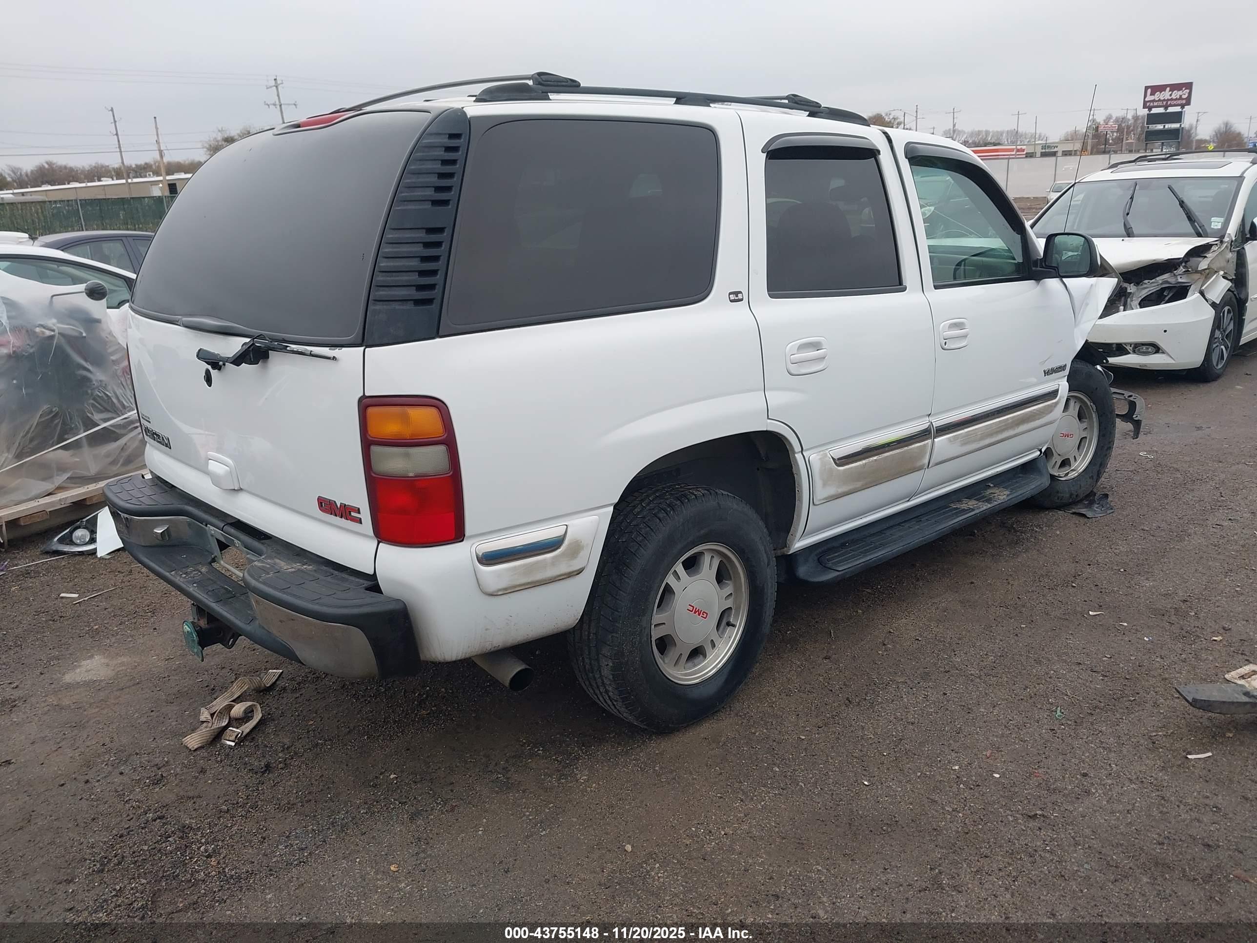 GMC YUKON image 4