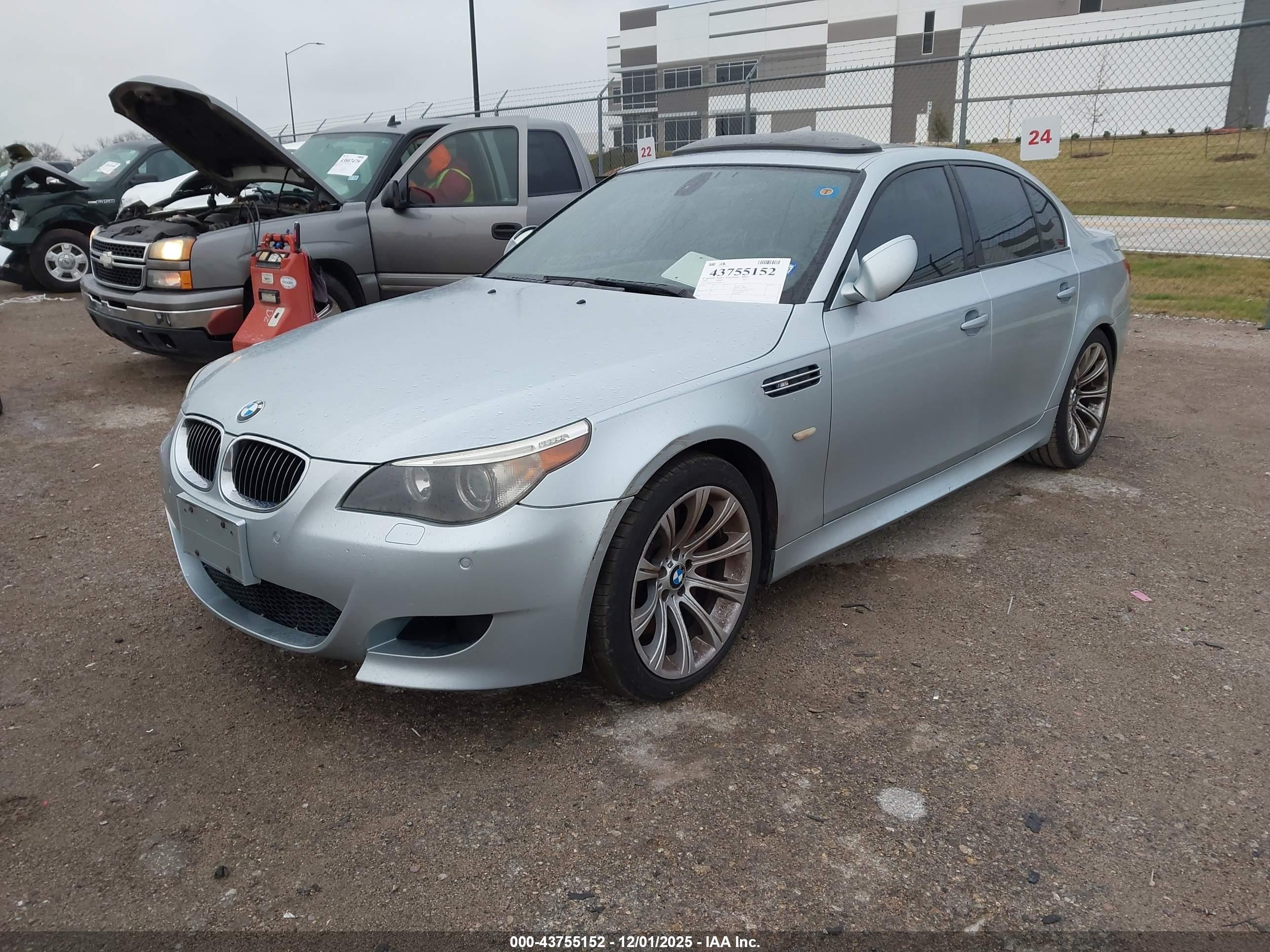 BMW M5 image 2