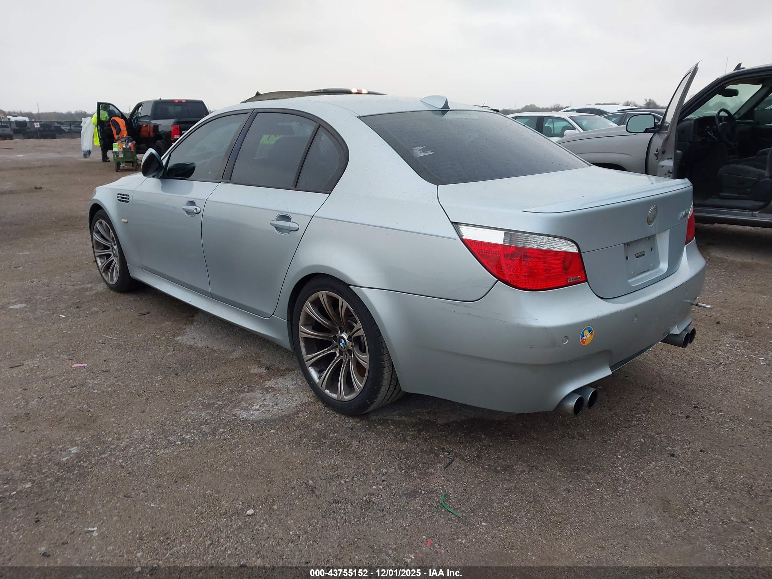 BMW M5 image 3