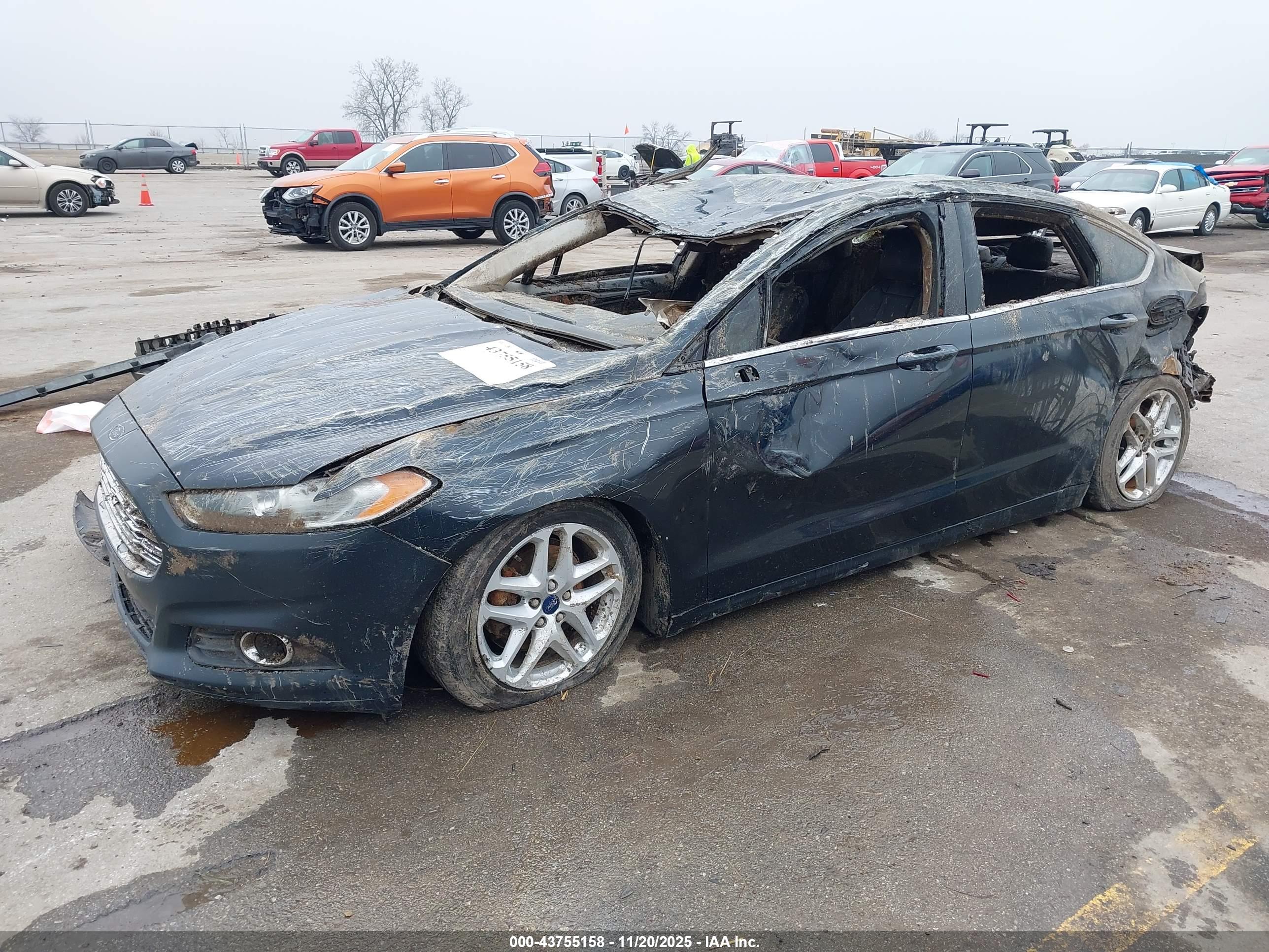 FORD FUSION image 2