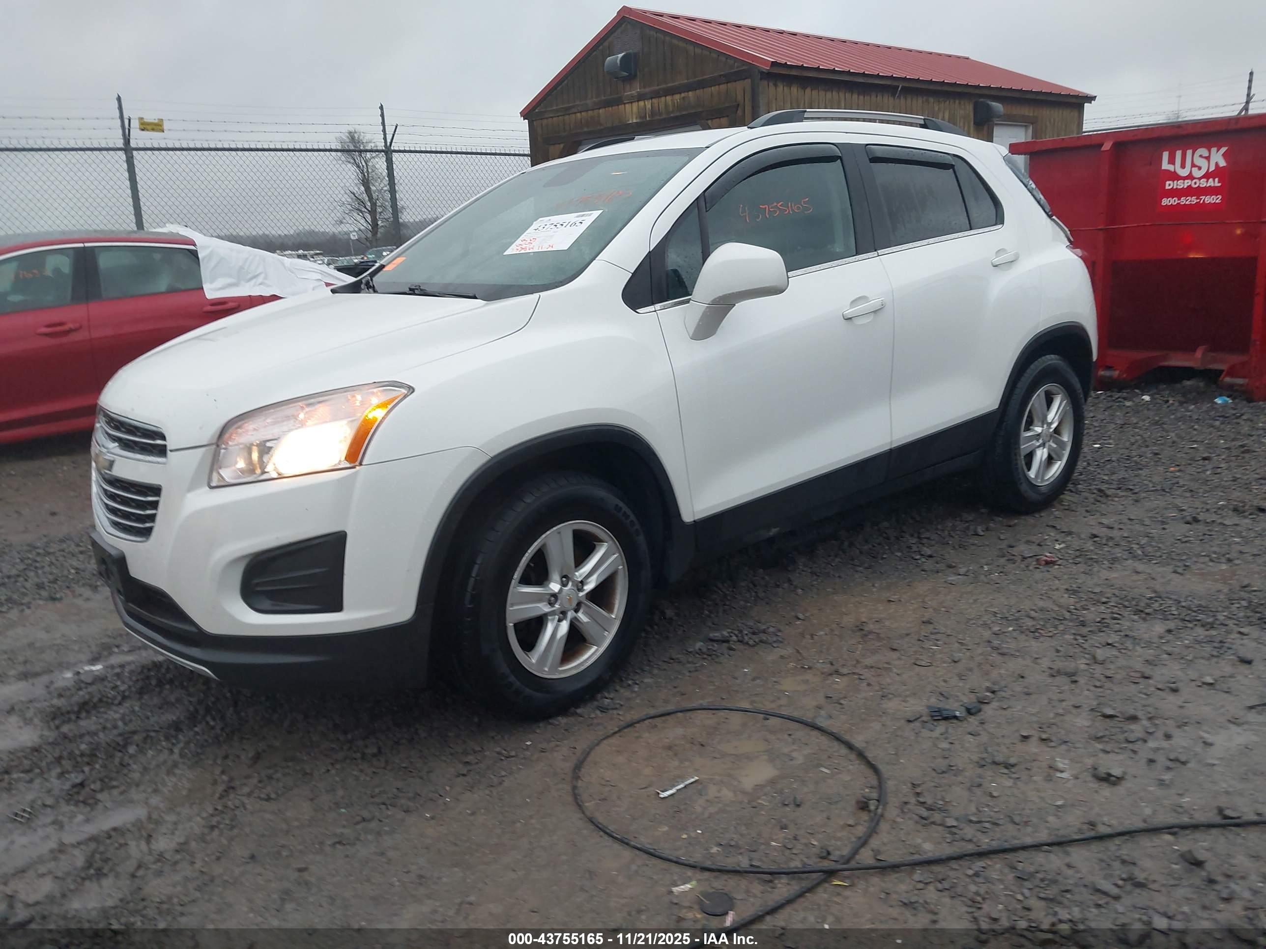CHEVROLET TRAX image 2