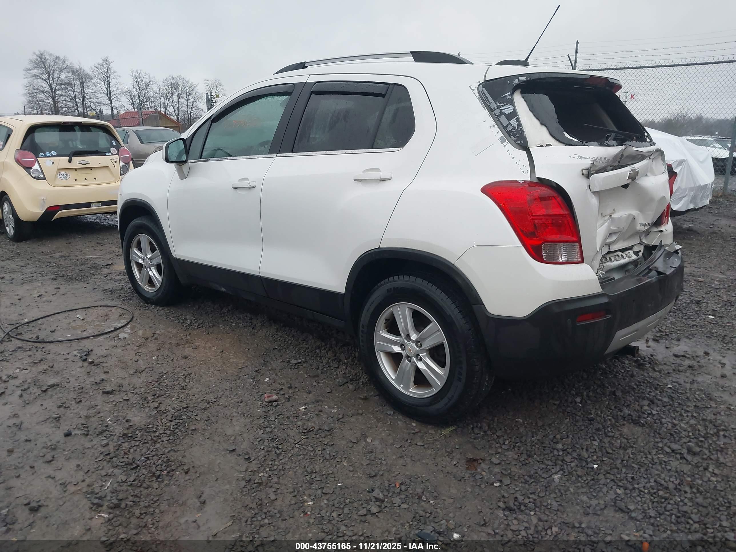 CHEVROLET TRAX image 3