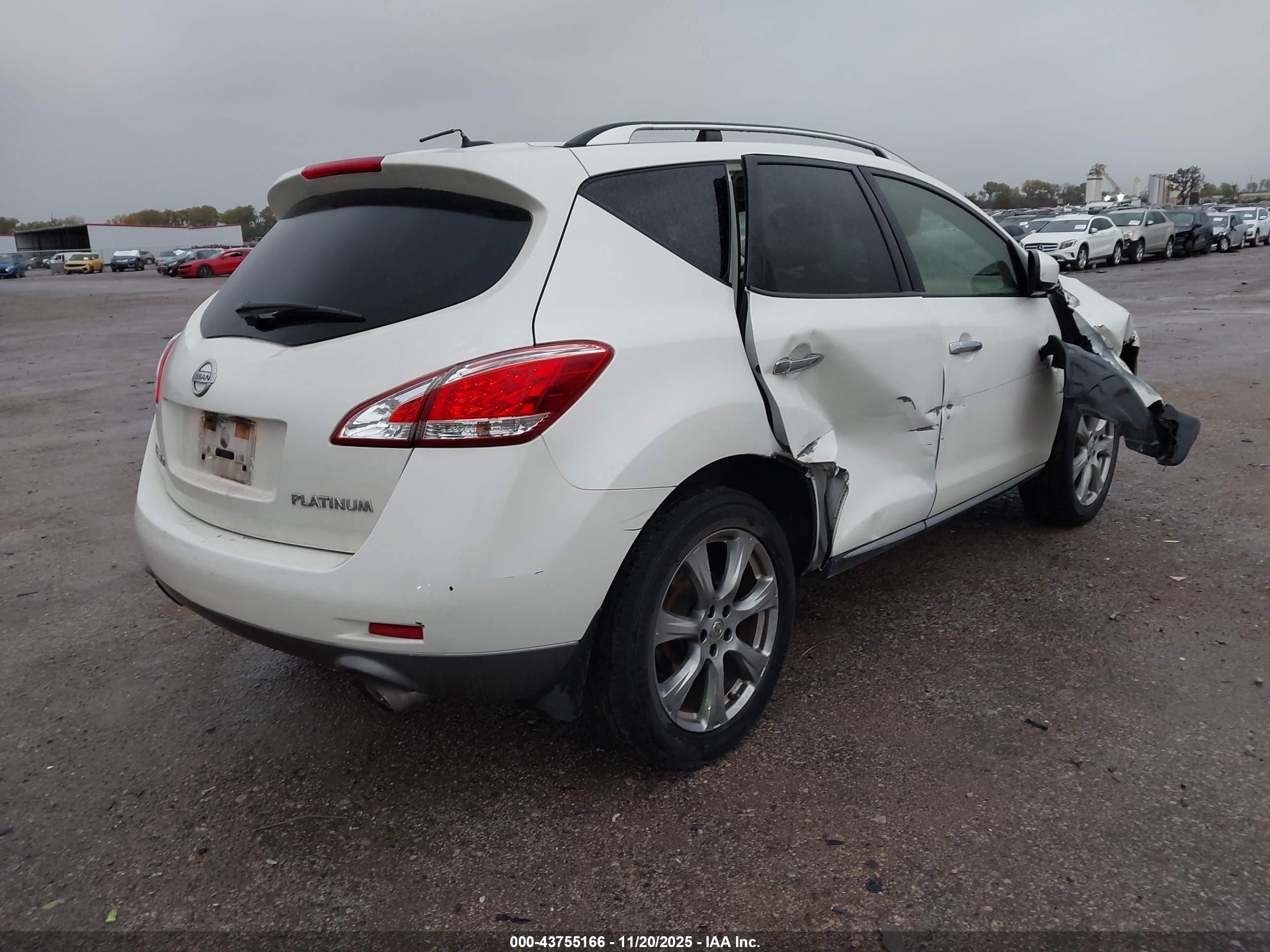 NISSAN MURANO image 4