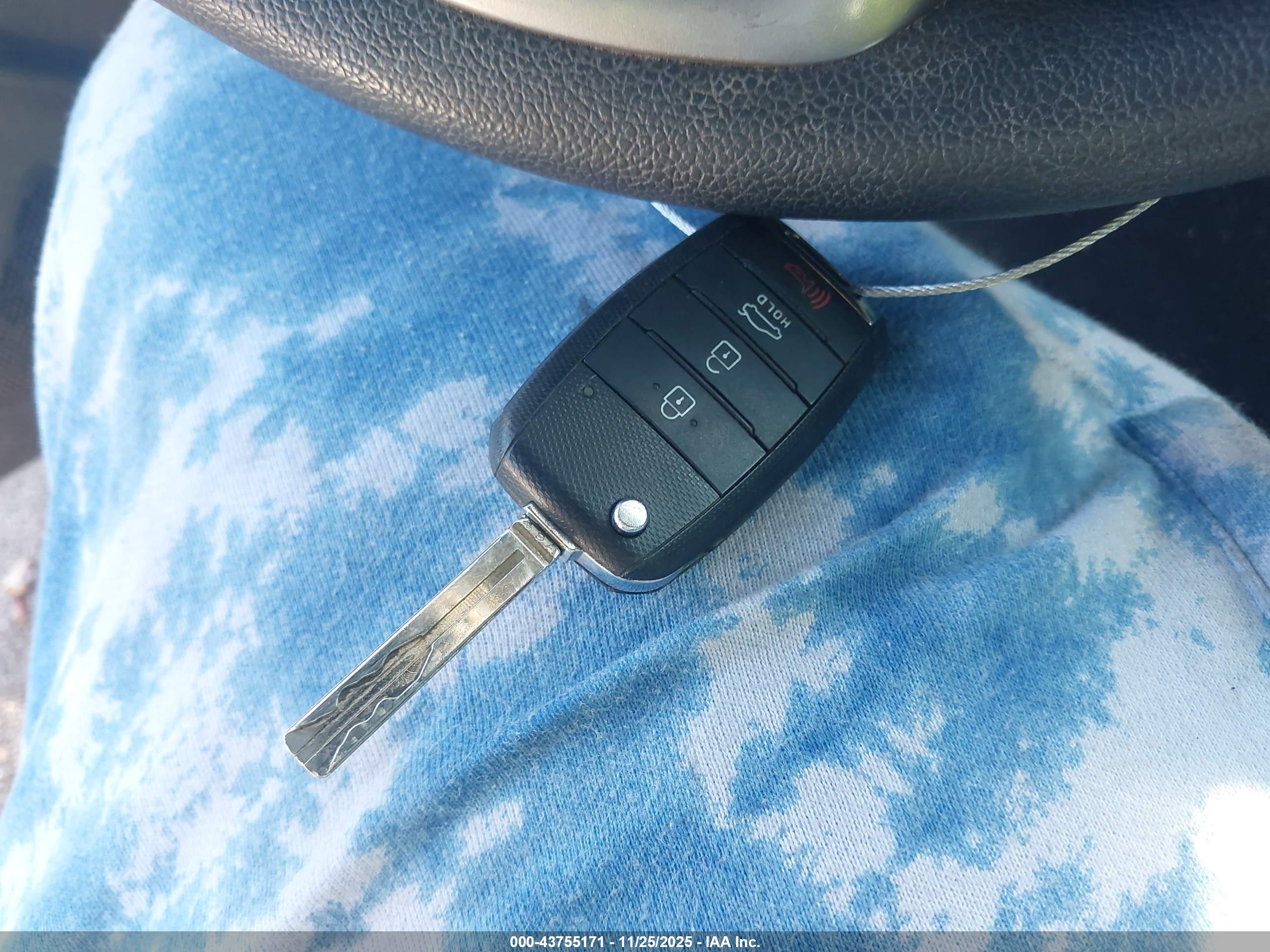 KIA RIO image 11