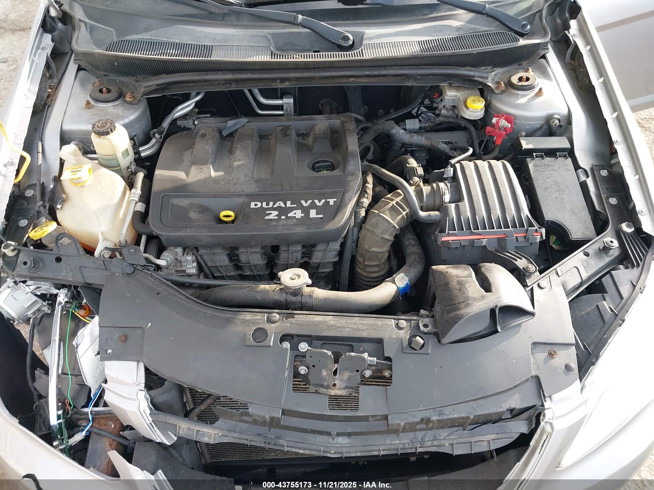 CHRYSLER 200 image 10