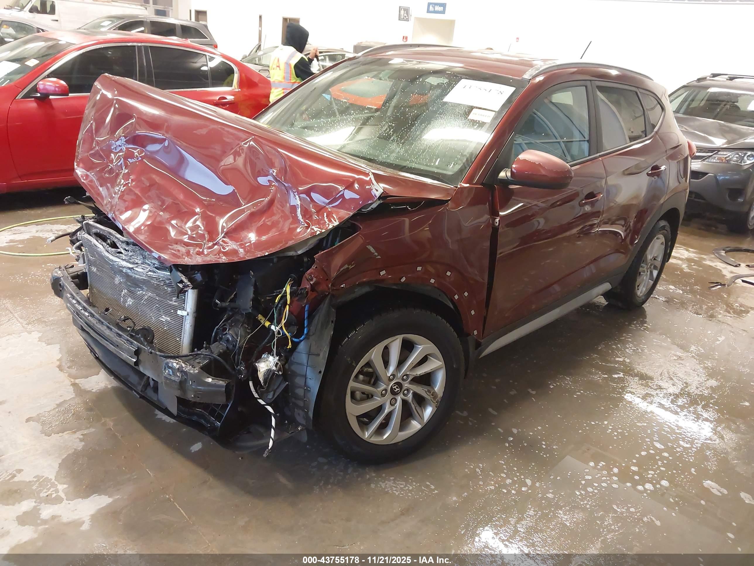 HYUNDAI TUCSON image 2