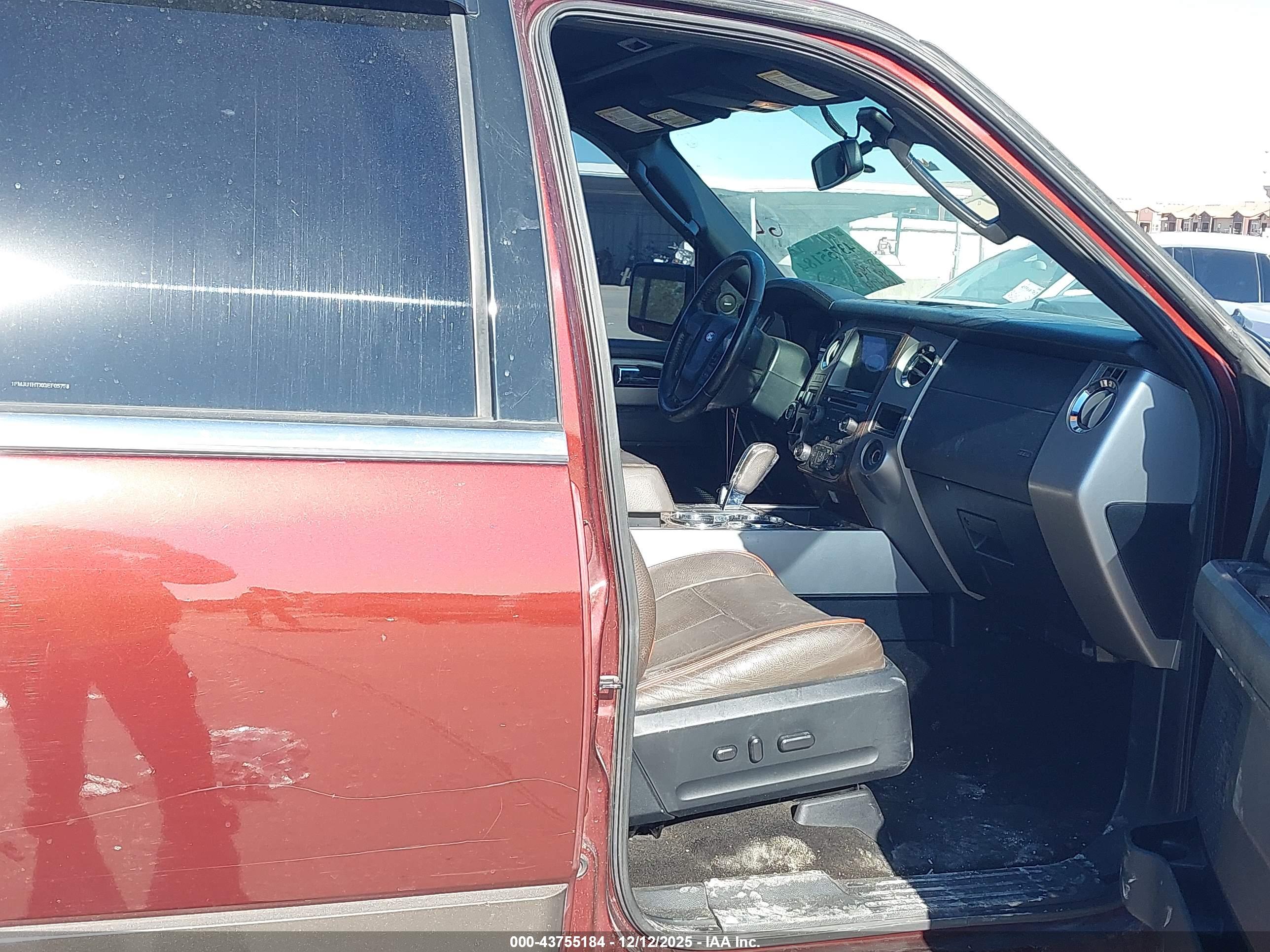 FORD EXPEDITION image 5