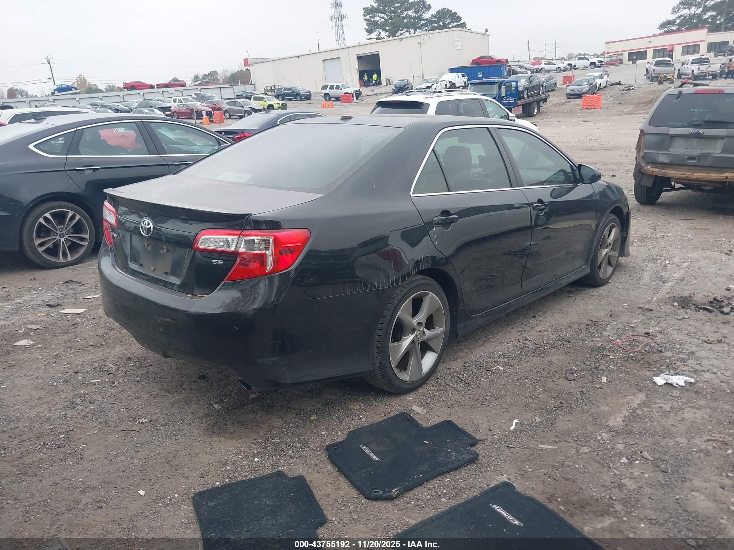 TOYOTA CAMRY image 4