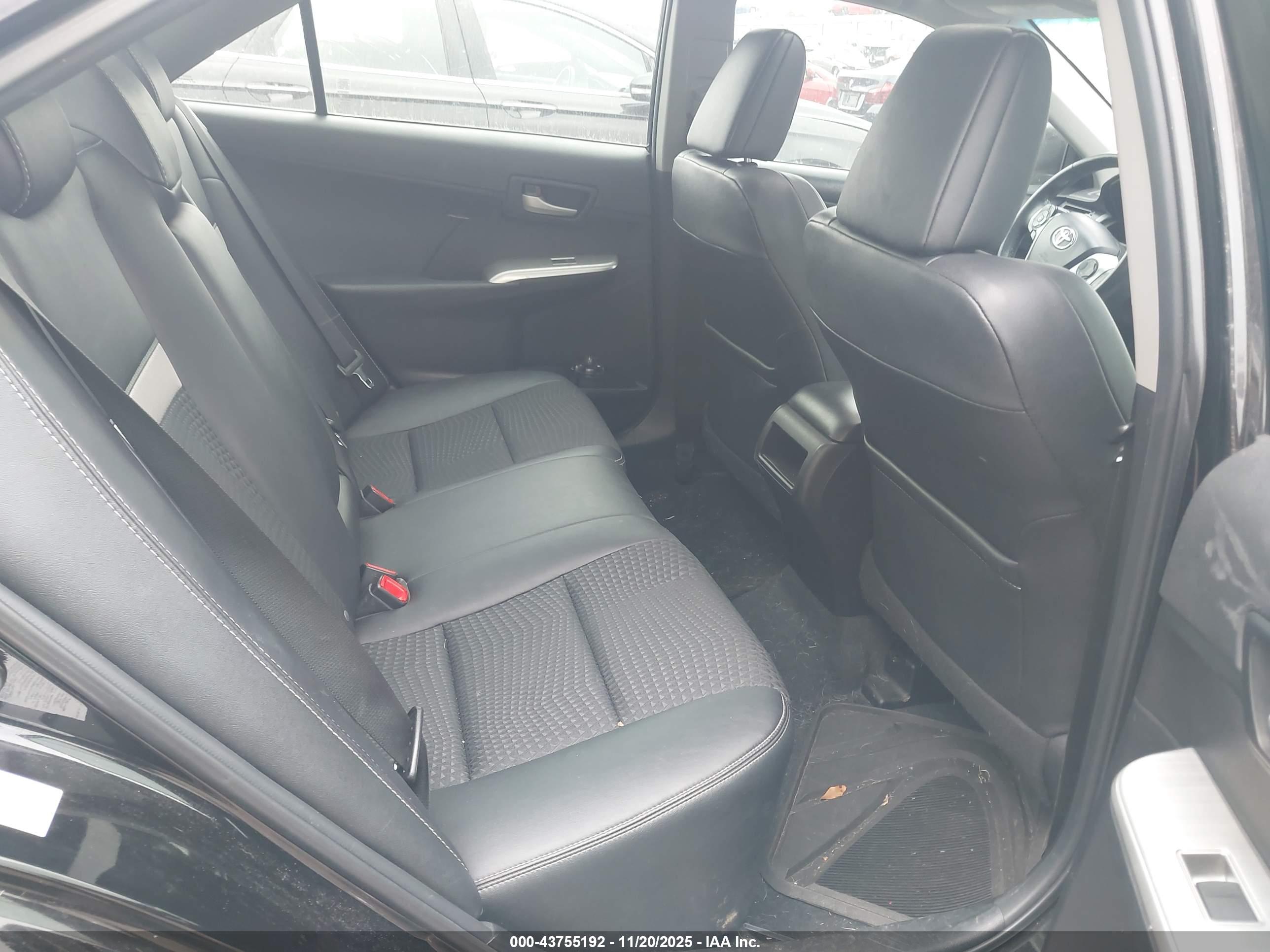 TOYOTA CAMRY image 8