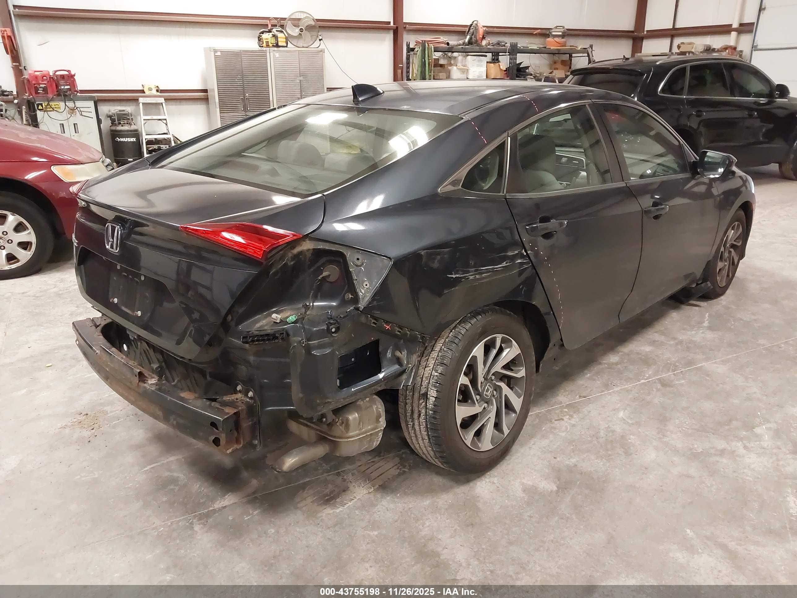 HONDA CIVIC image 4