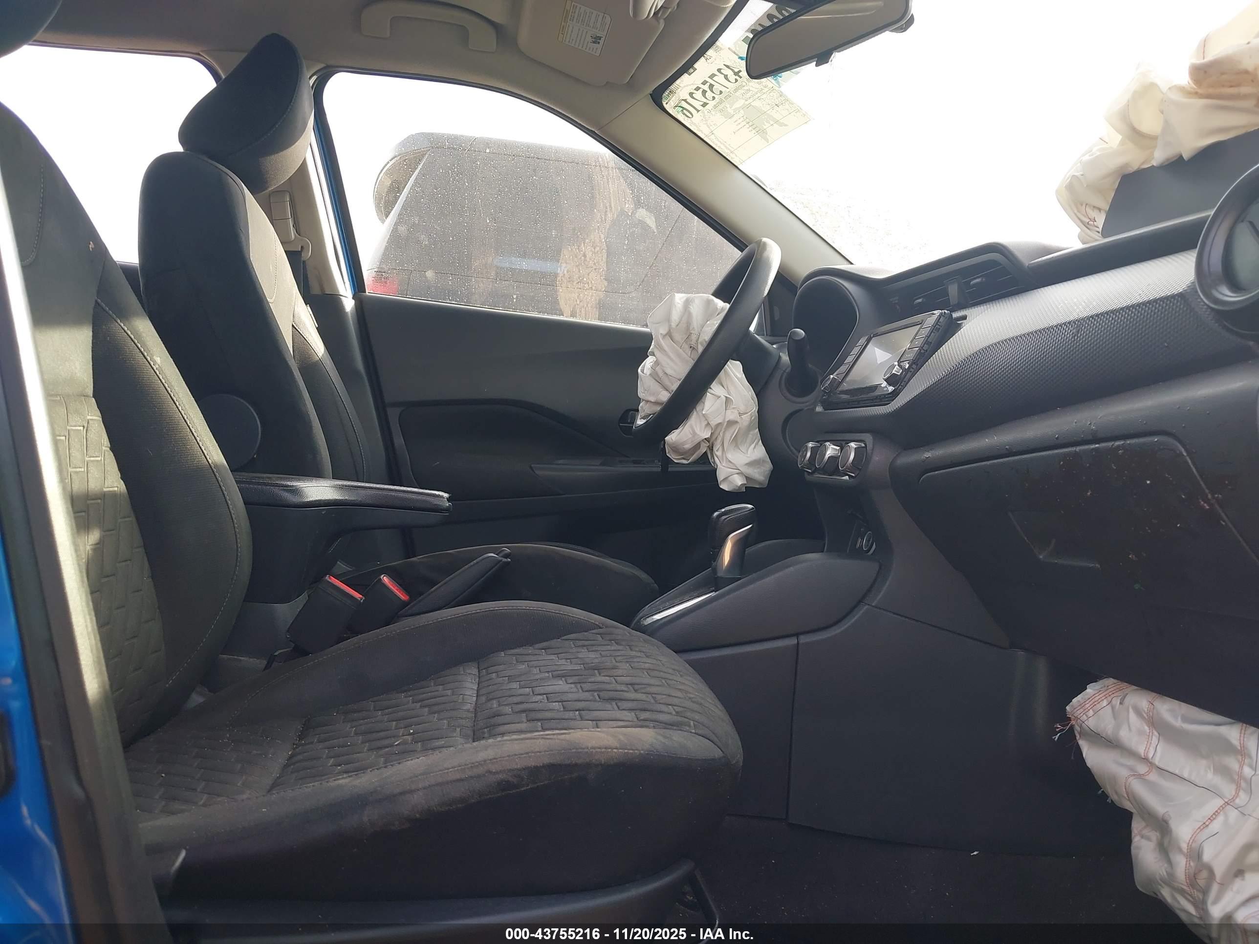 NISSAN KICKS image 5