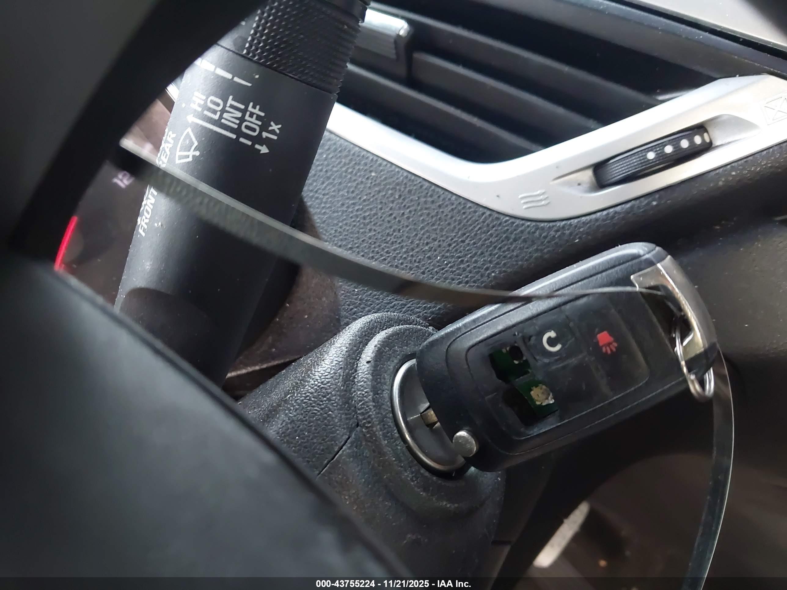 GMC TERRAIN image 11