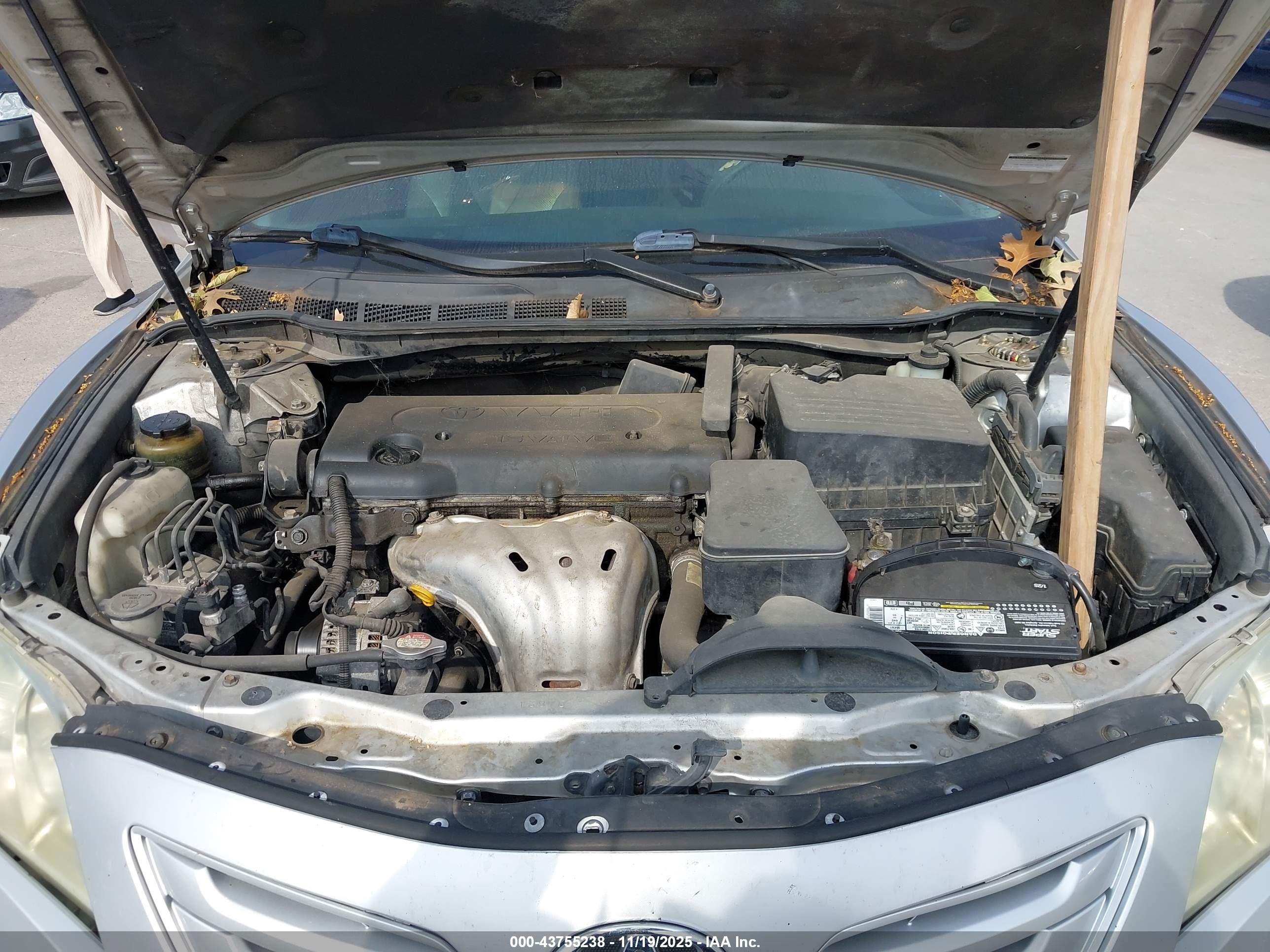 TOYOTA CAMRY image 10