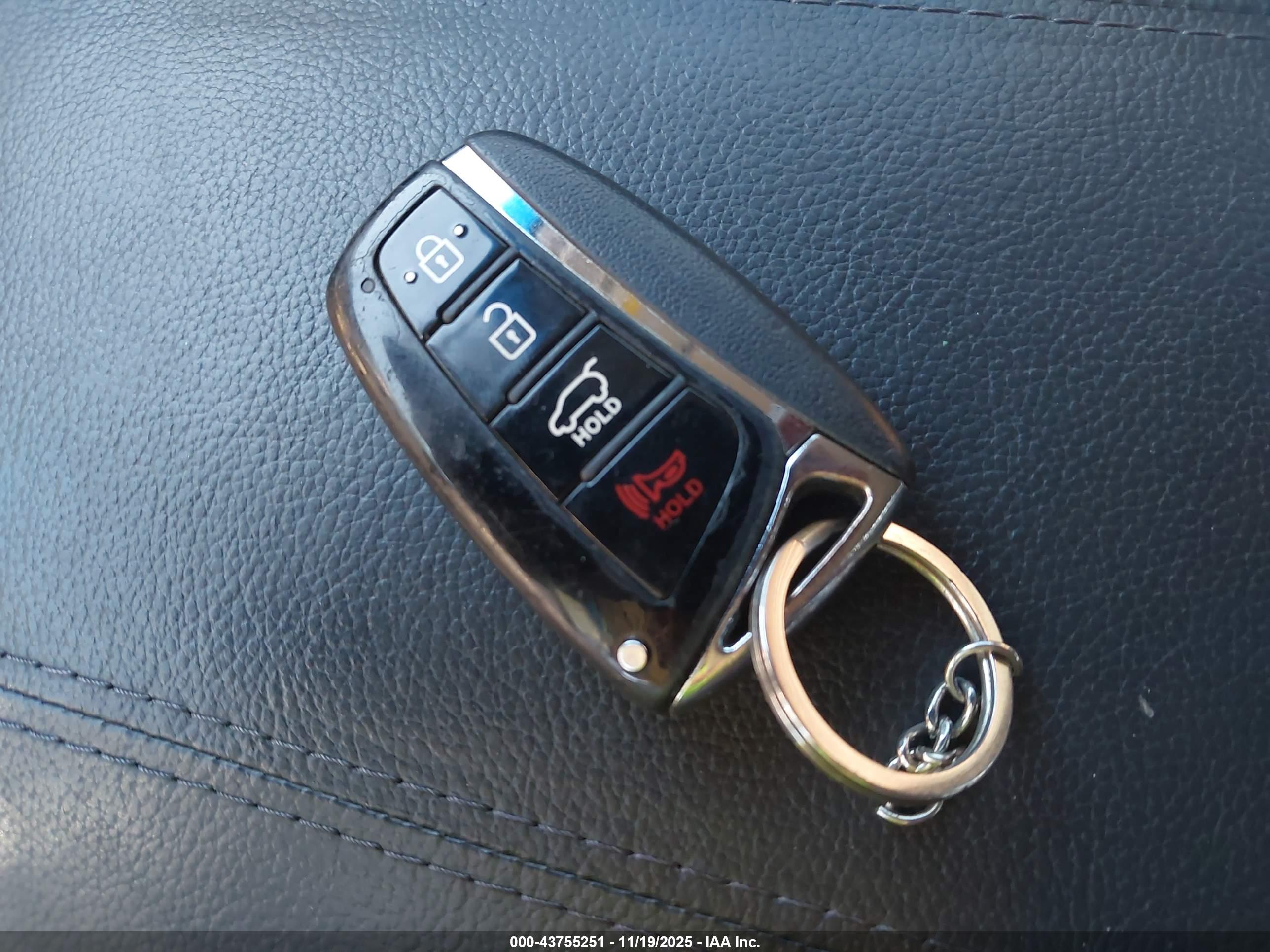 HYUNDAI SANTA image 11