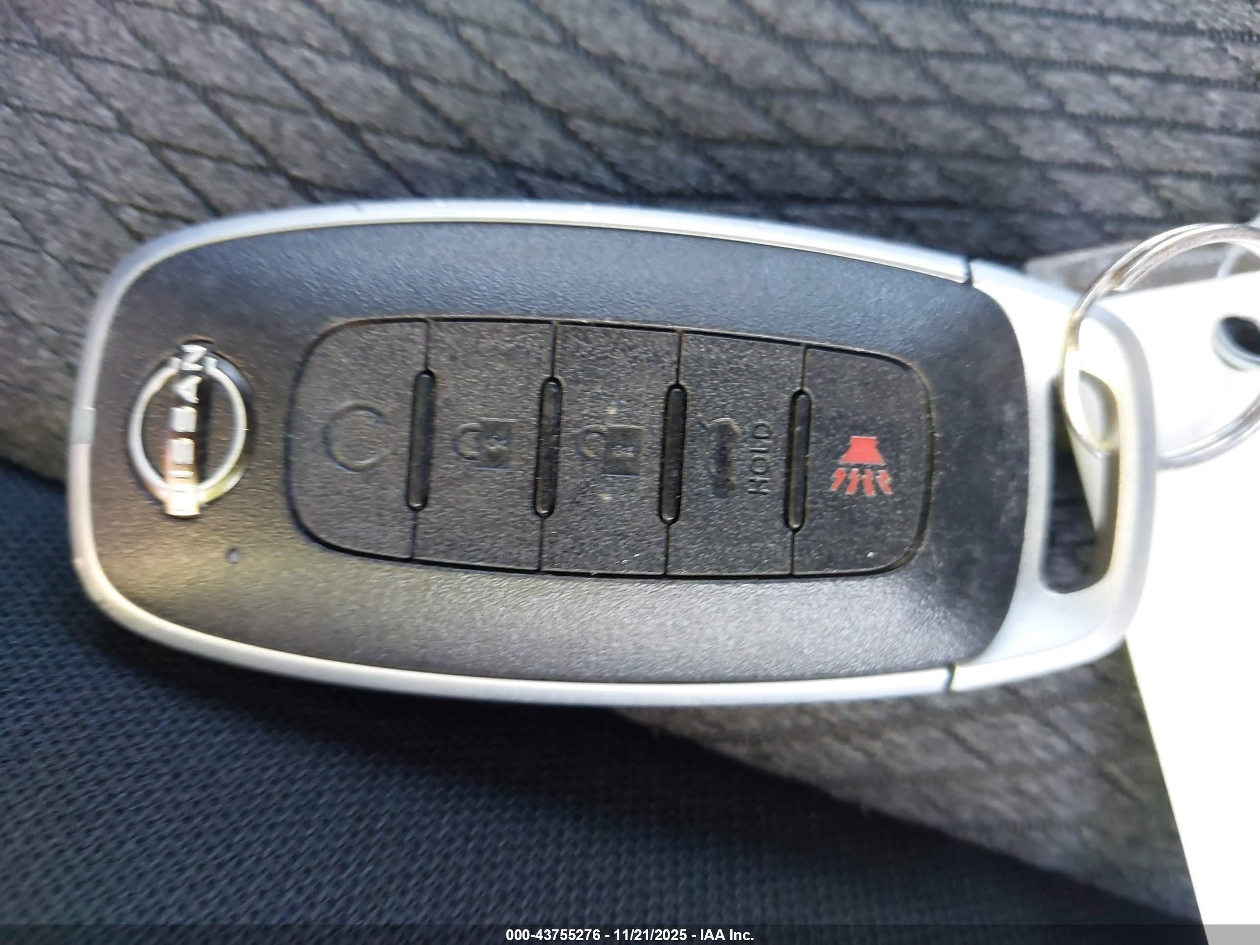 NISSAN ROGUE image 11