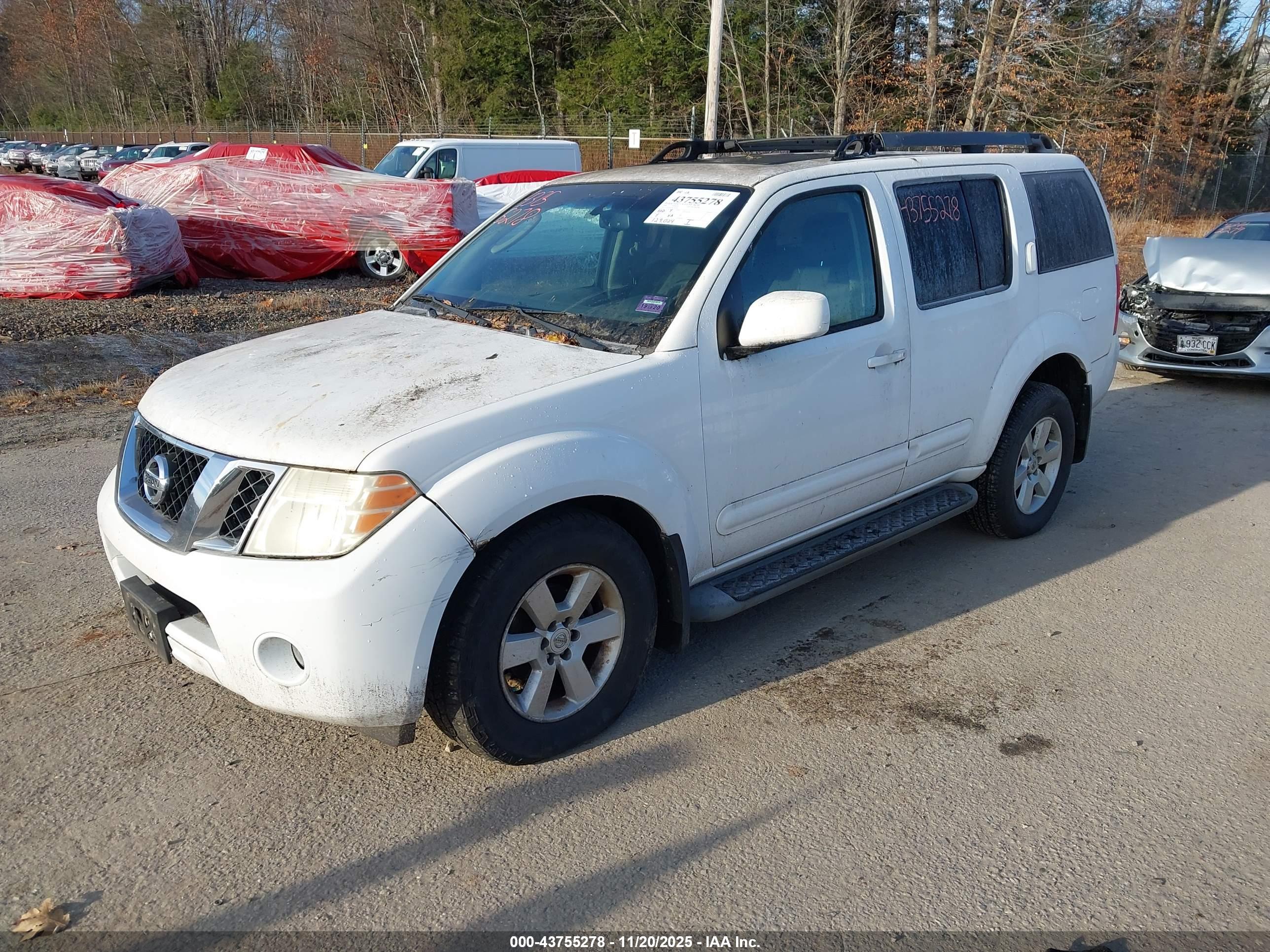 NISSAN PATHFINDER image 2