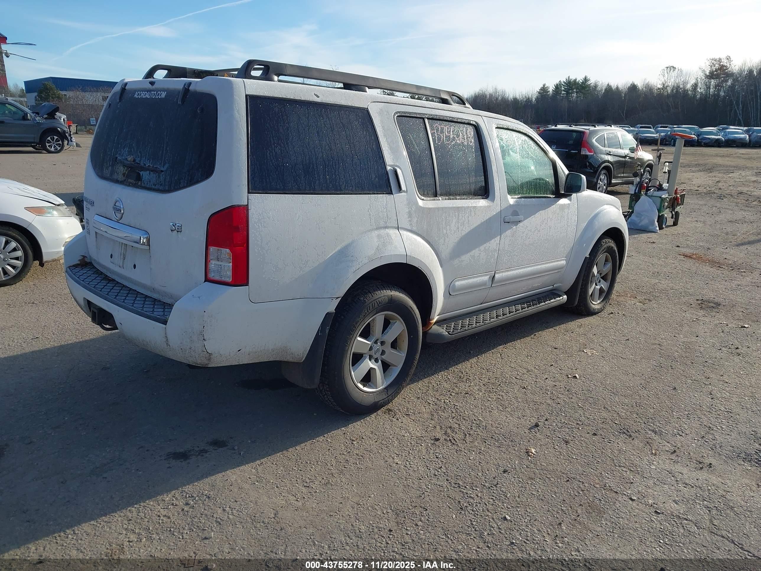 NISSAN PATHFINDER image 4