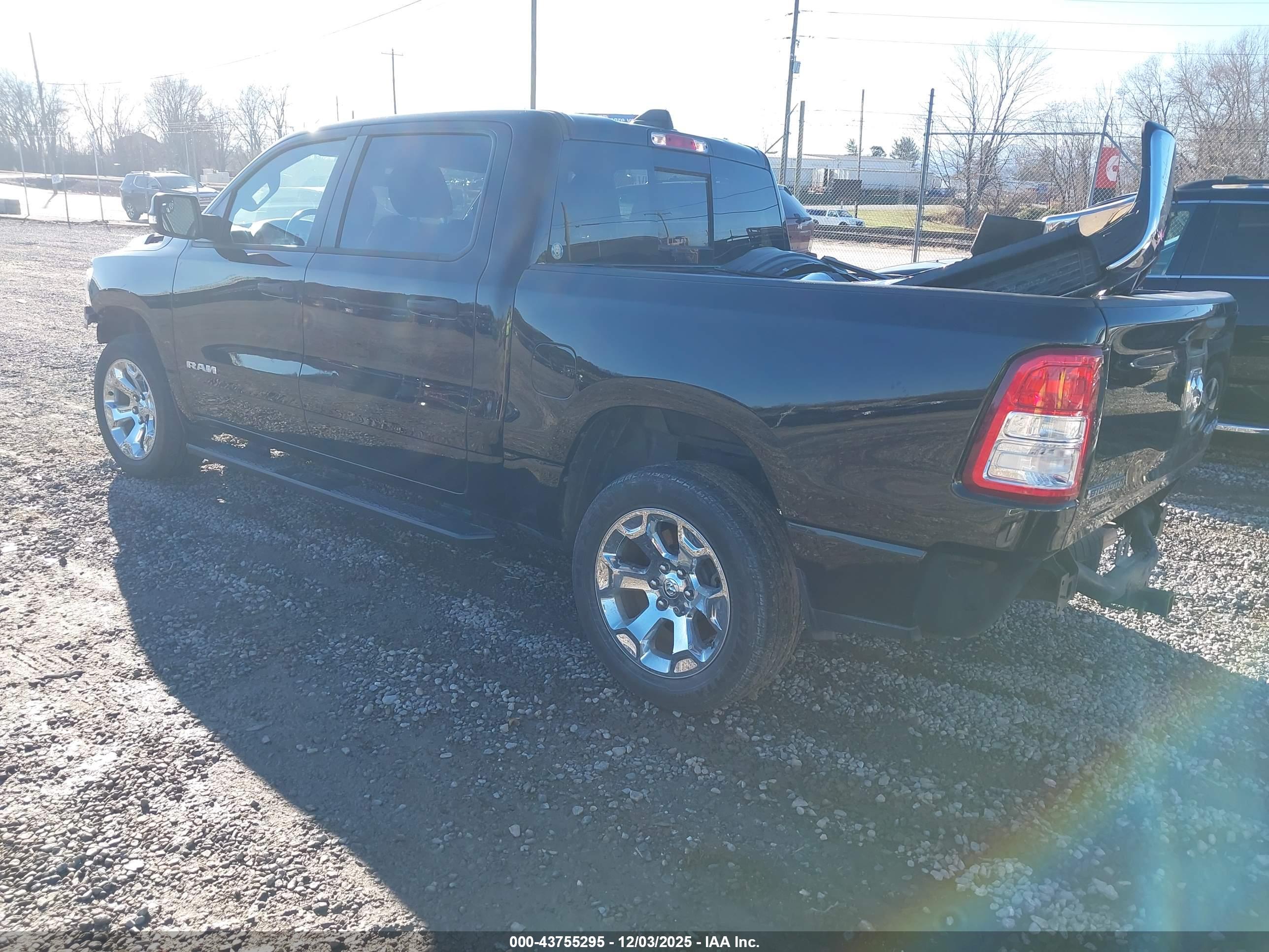 RAM 1500 image 3