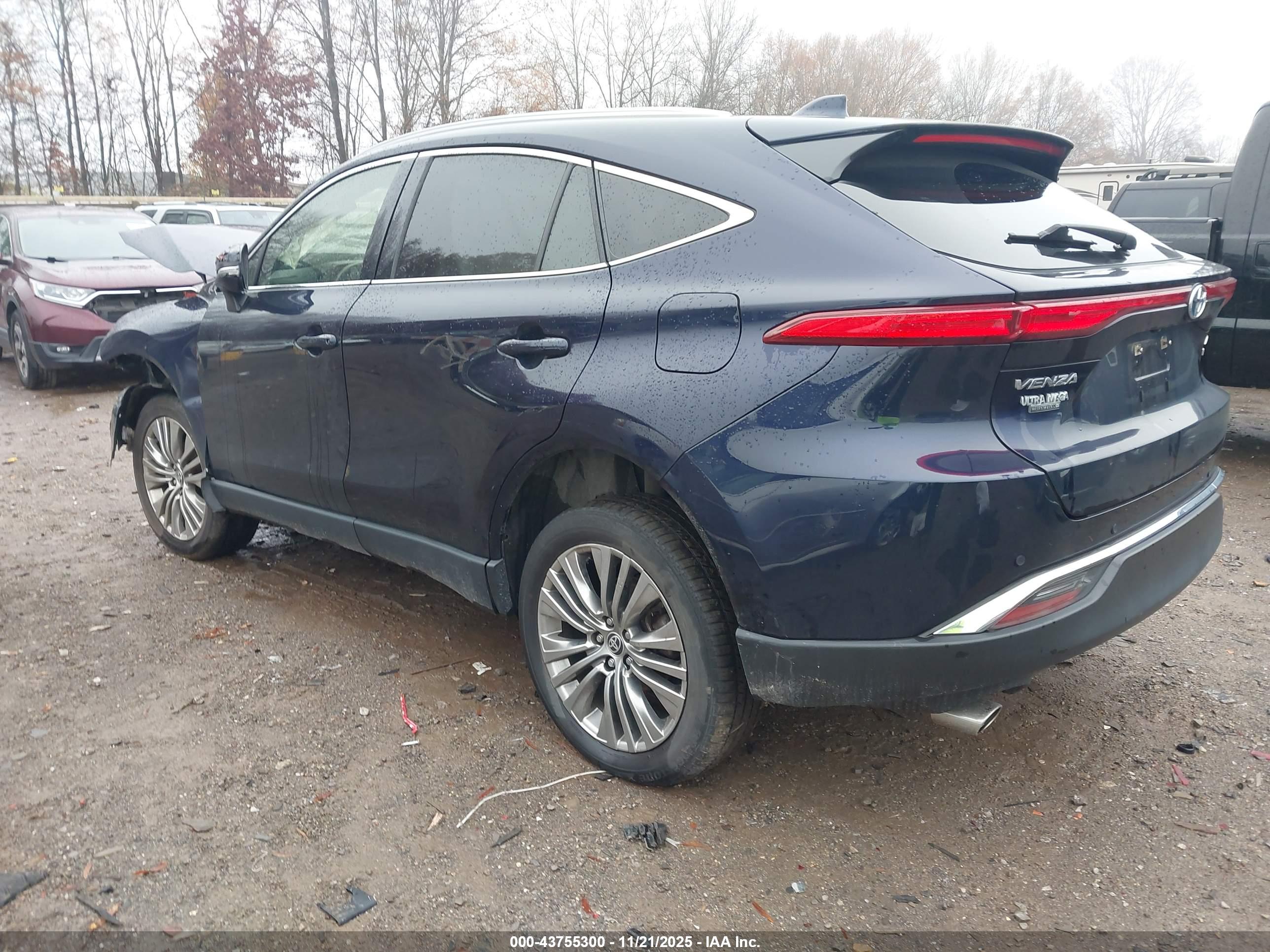 TOYOTA VENZA image 3