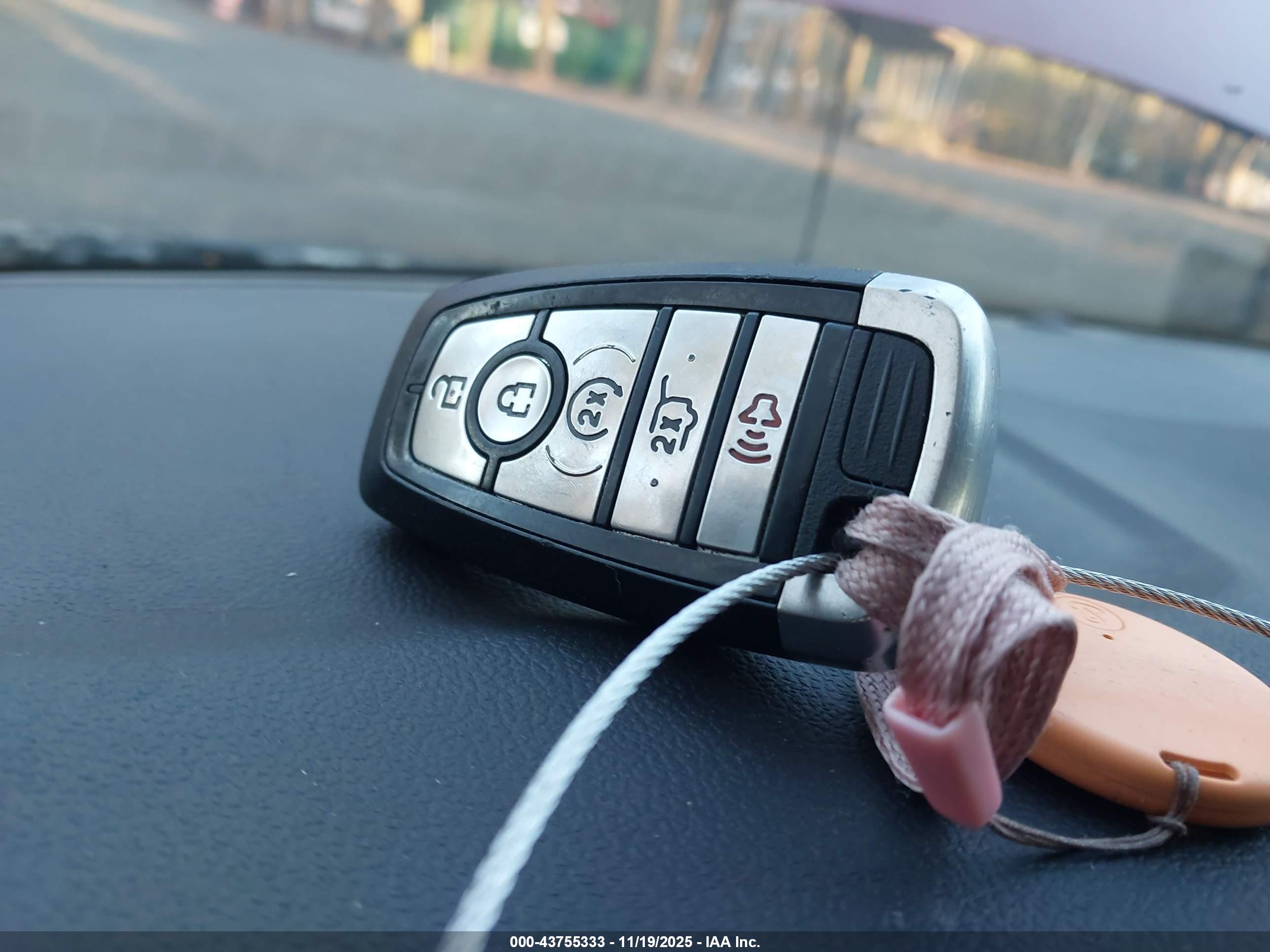 FORD ESCAPE image 11