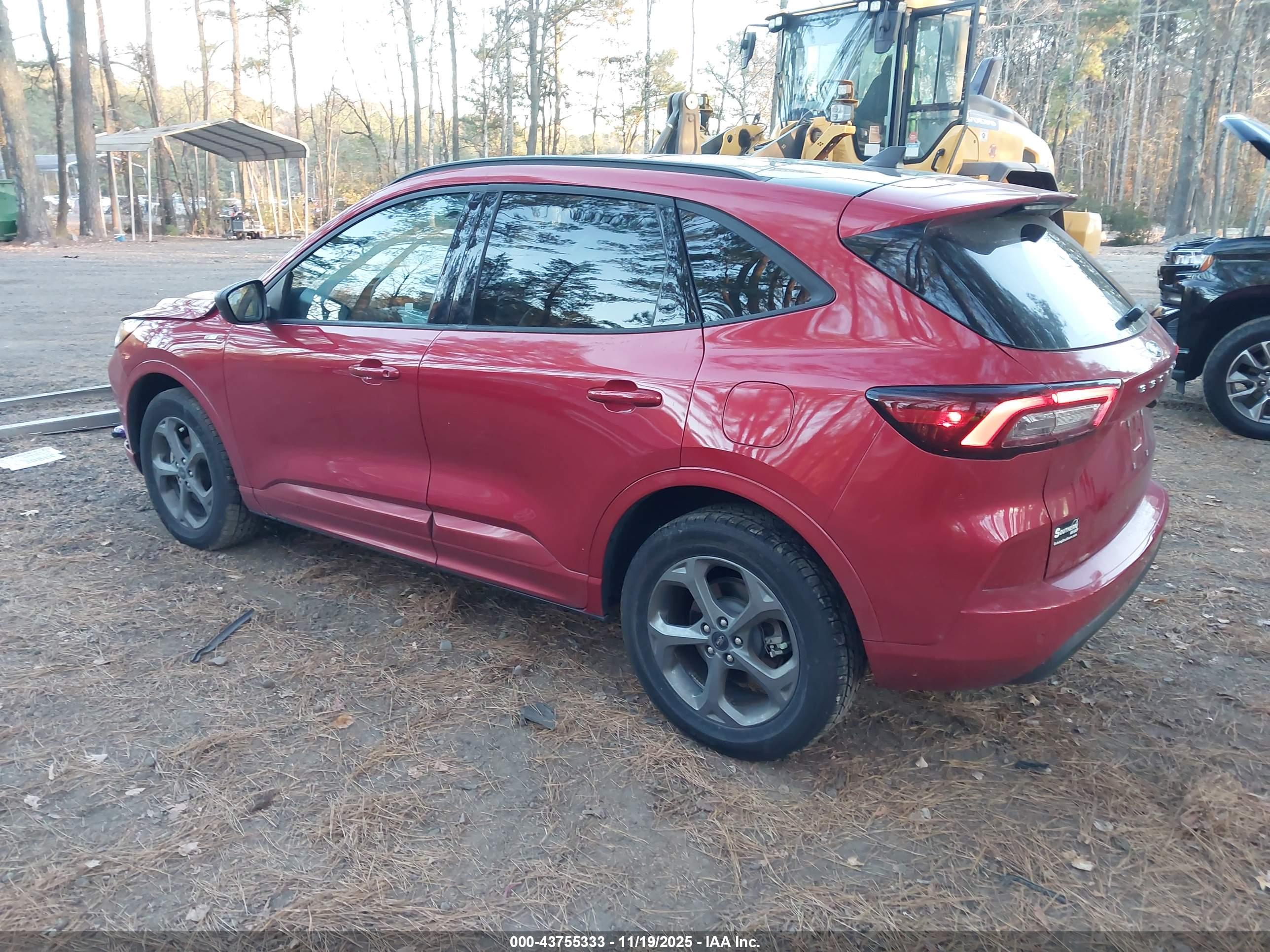 FORD ESCAPE image 3