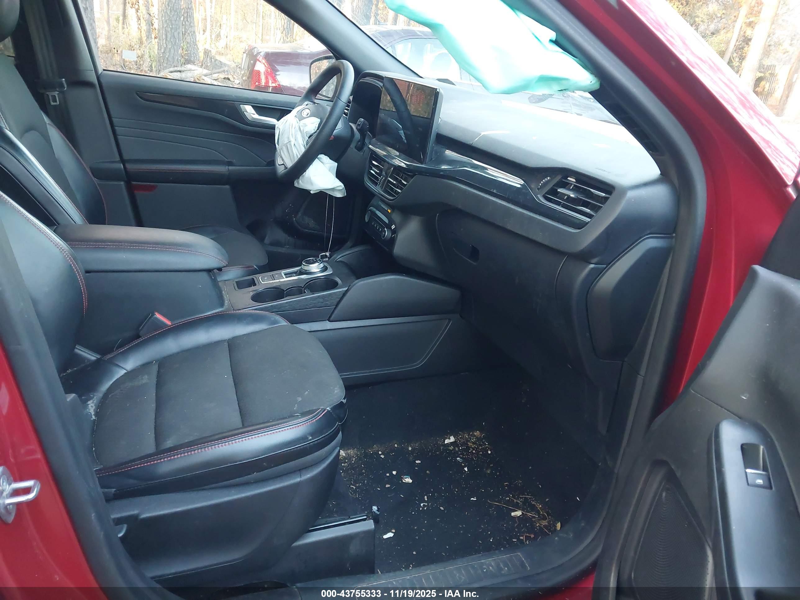 FORD ESCAPE image 5