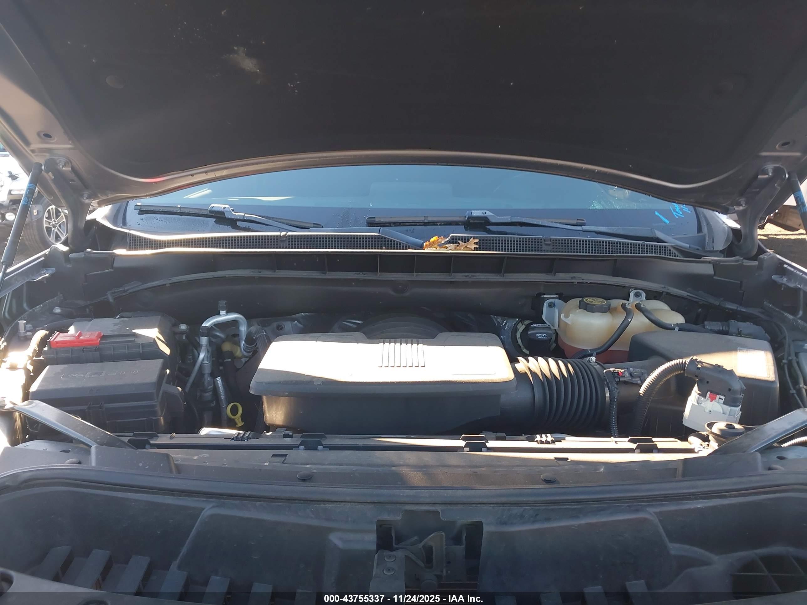 CHEVROLET TAHOE image 10