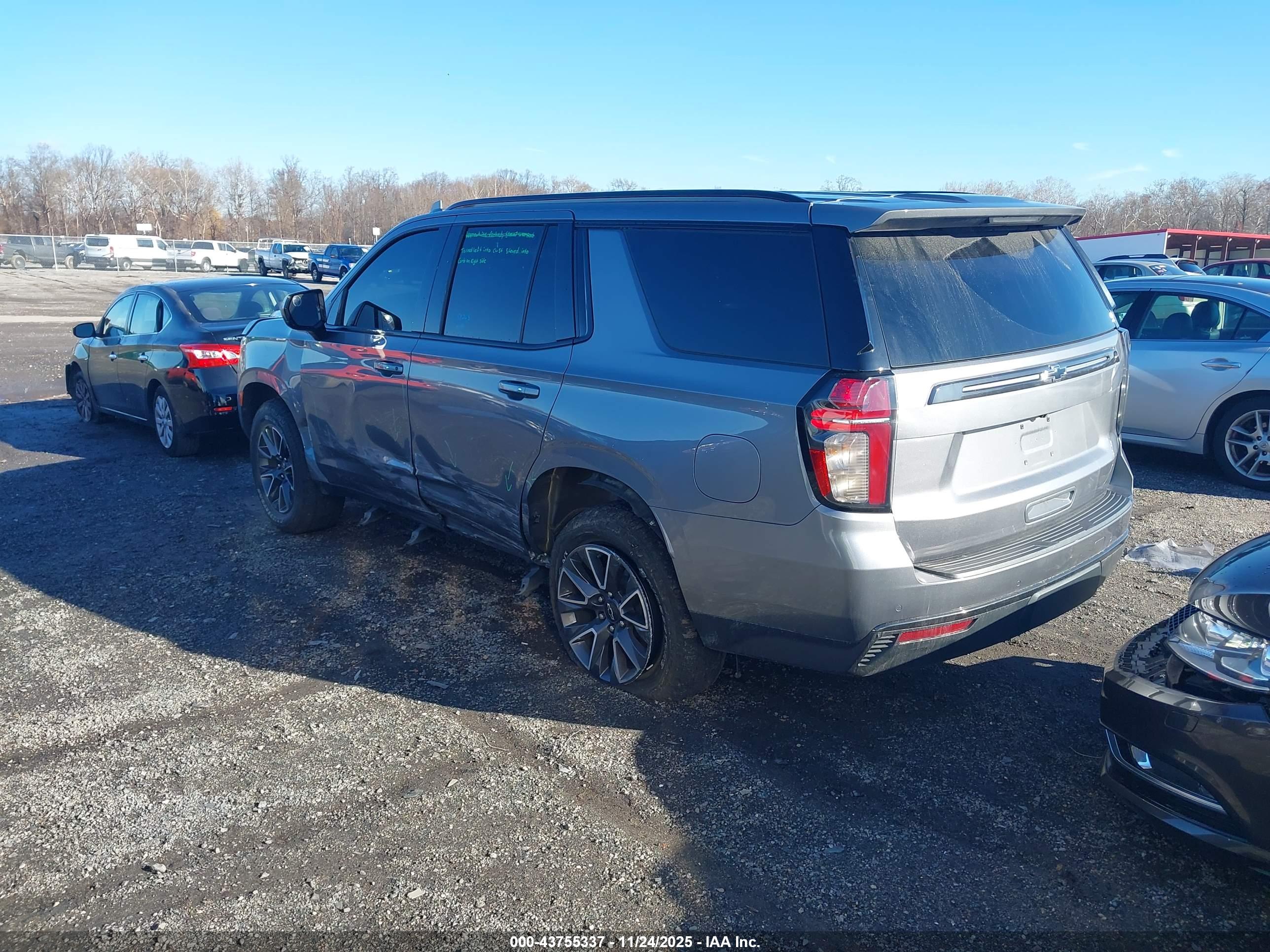 CHEVROLET TAHOE image 3