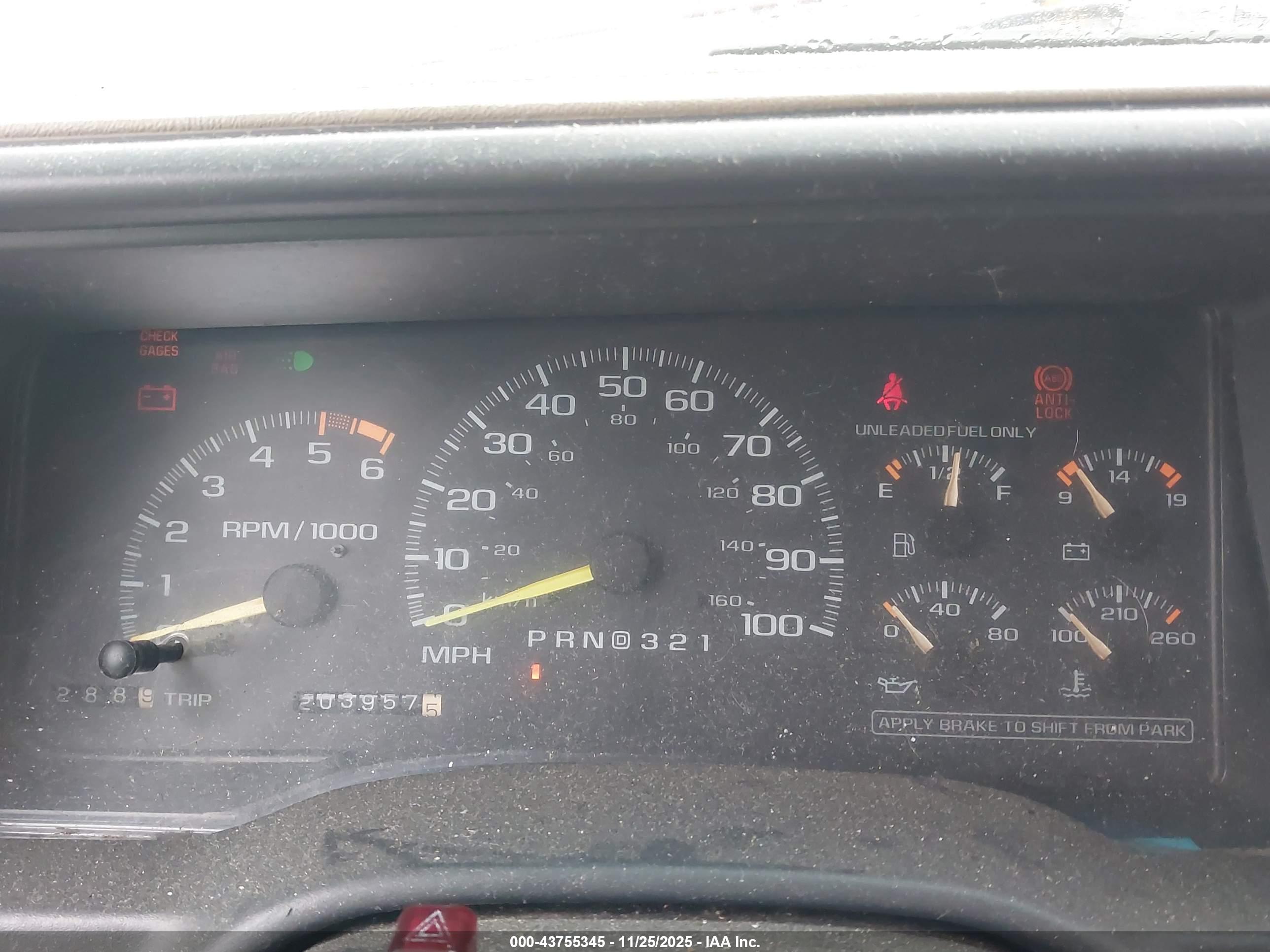 CHEVROLET GMT-400 image 7
