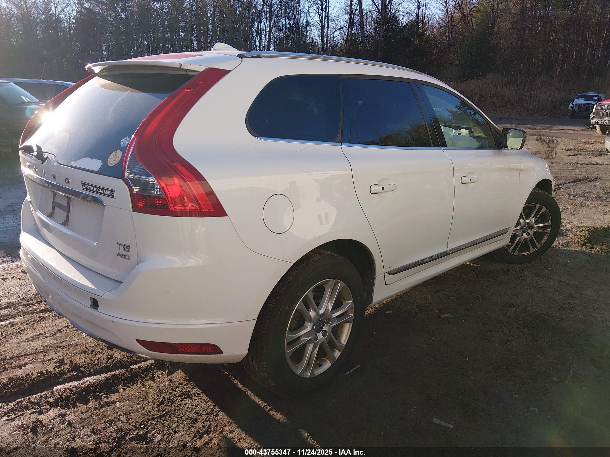 VOLVO XC60 image 4