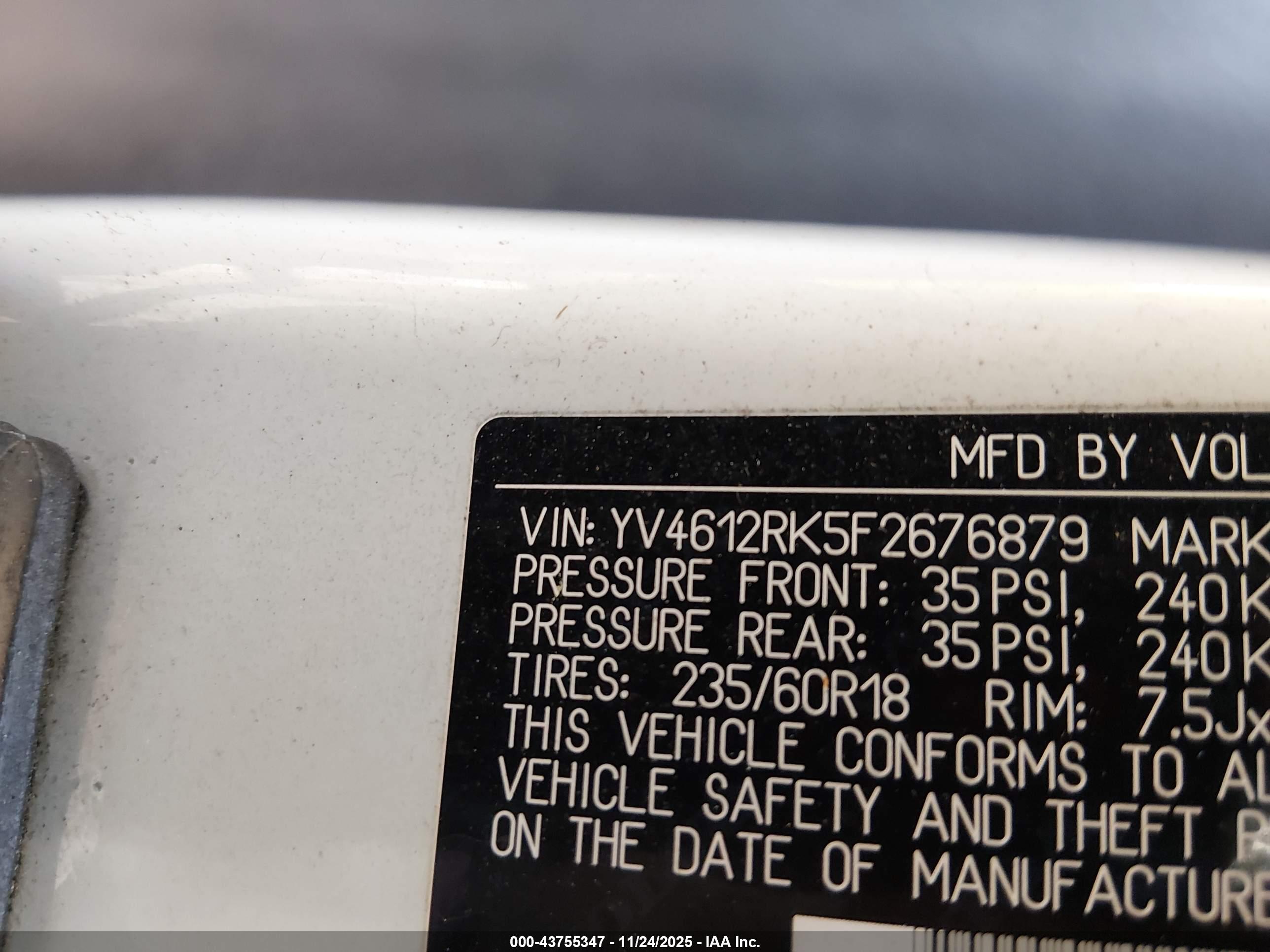 VOLVO XC60 image 9