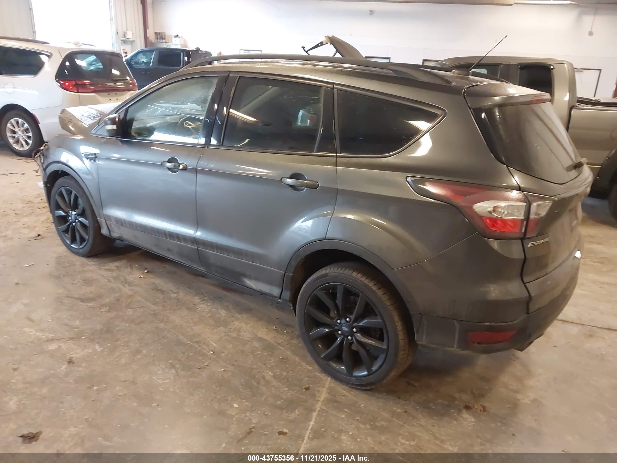 FORD ESCAPE image 3