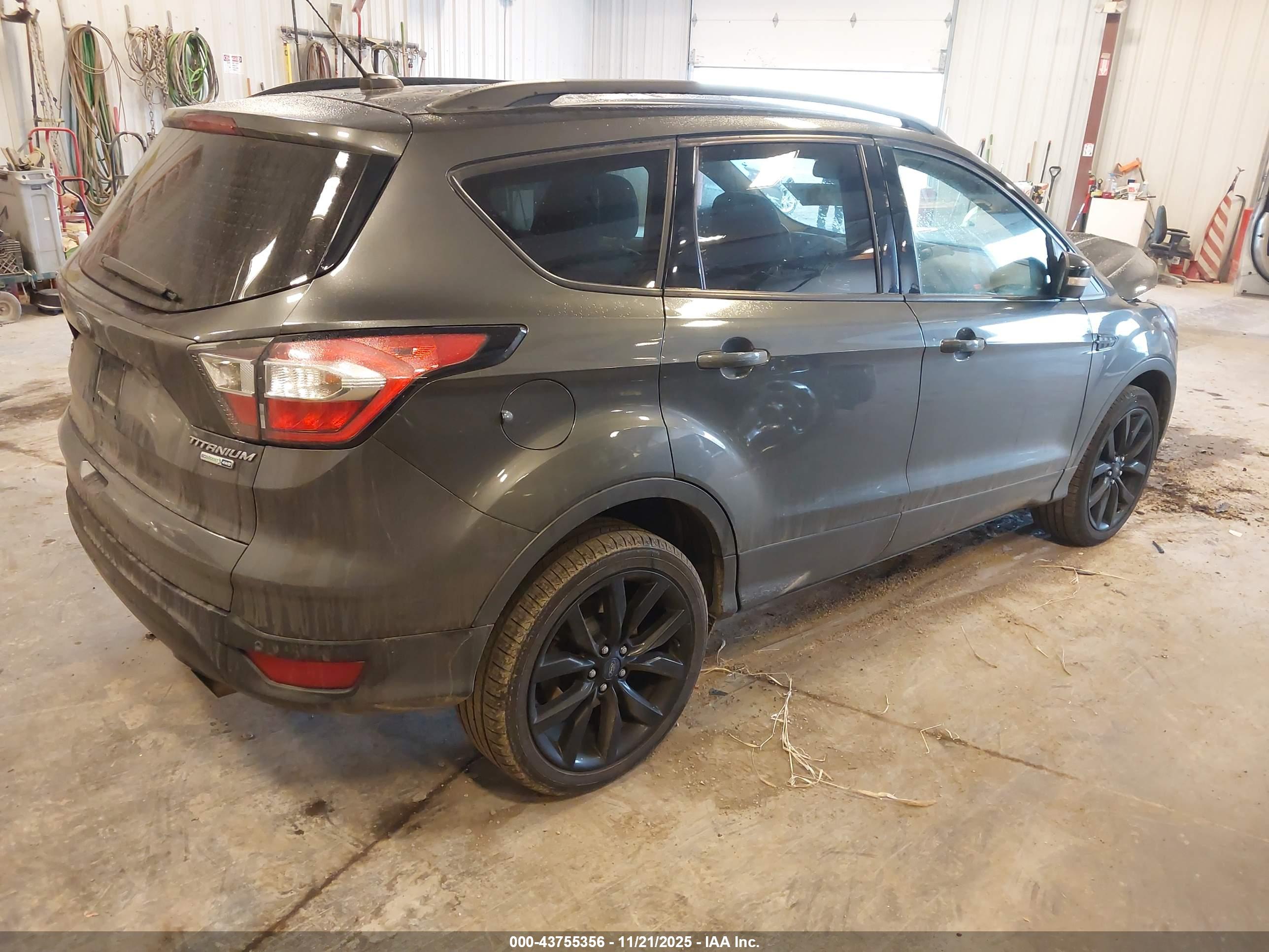 FORD ESCAPE image 4