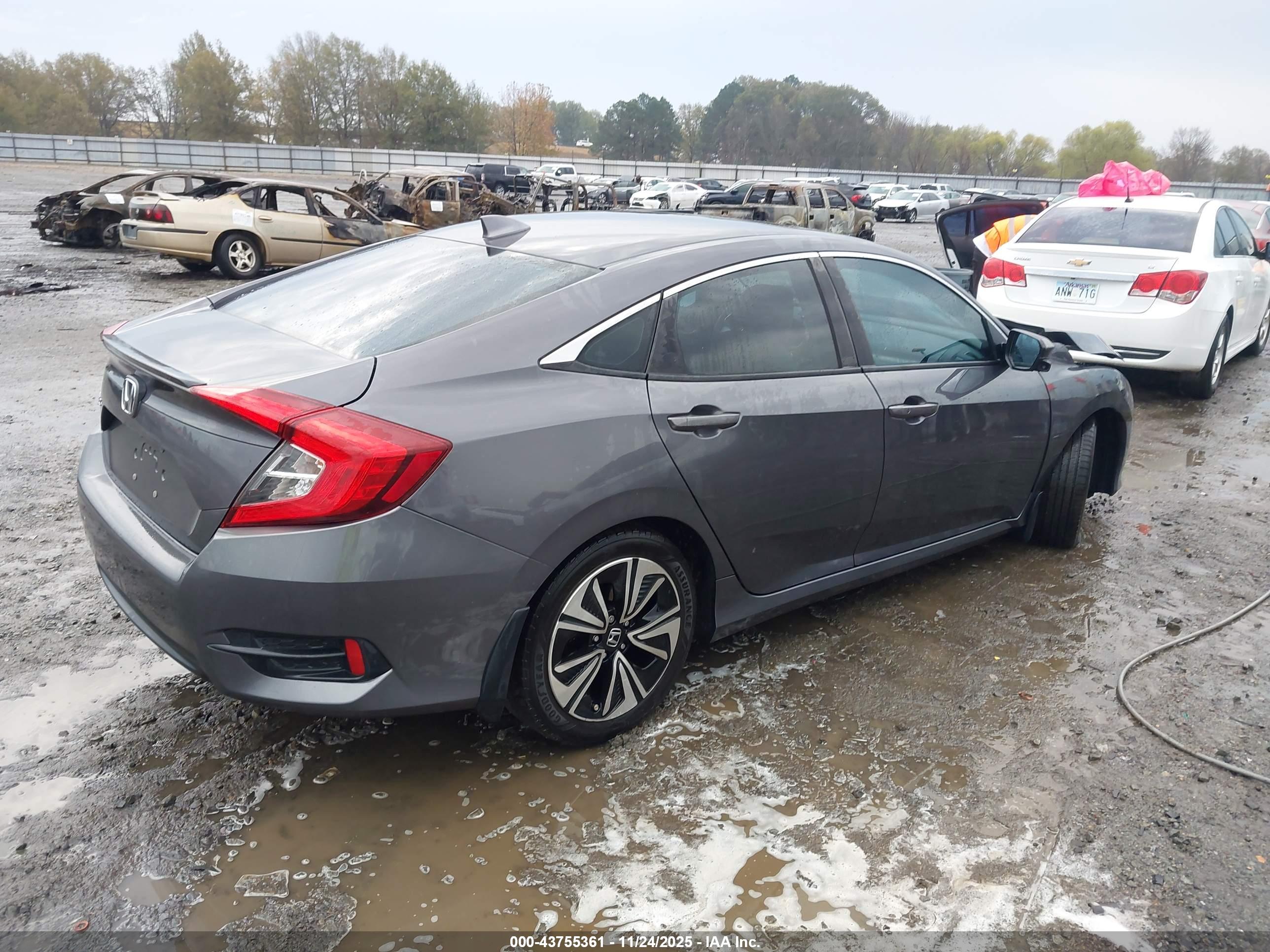 HONDA CIVIC image 4