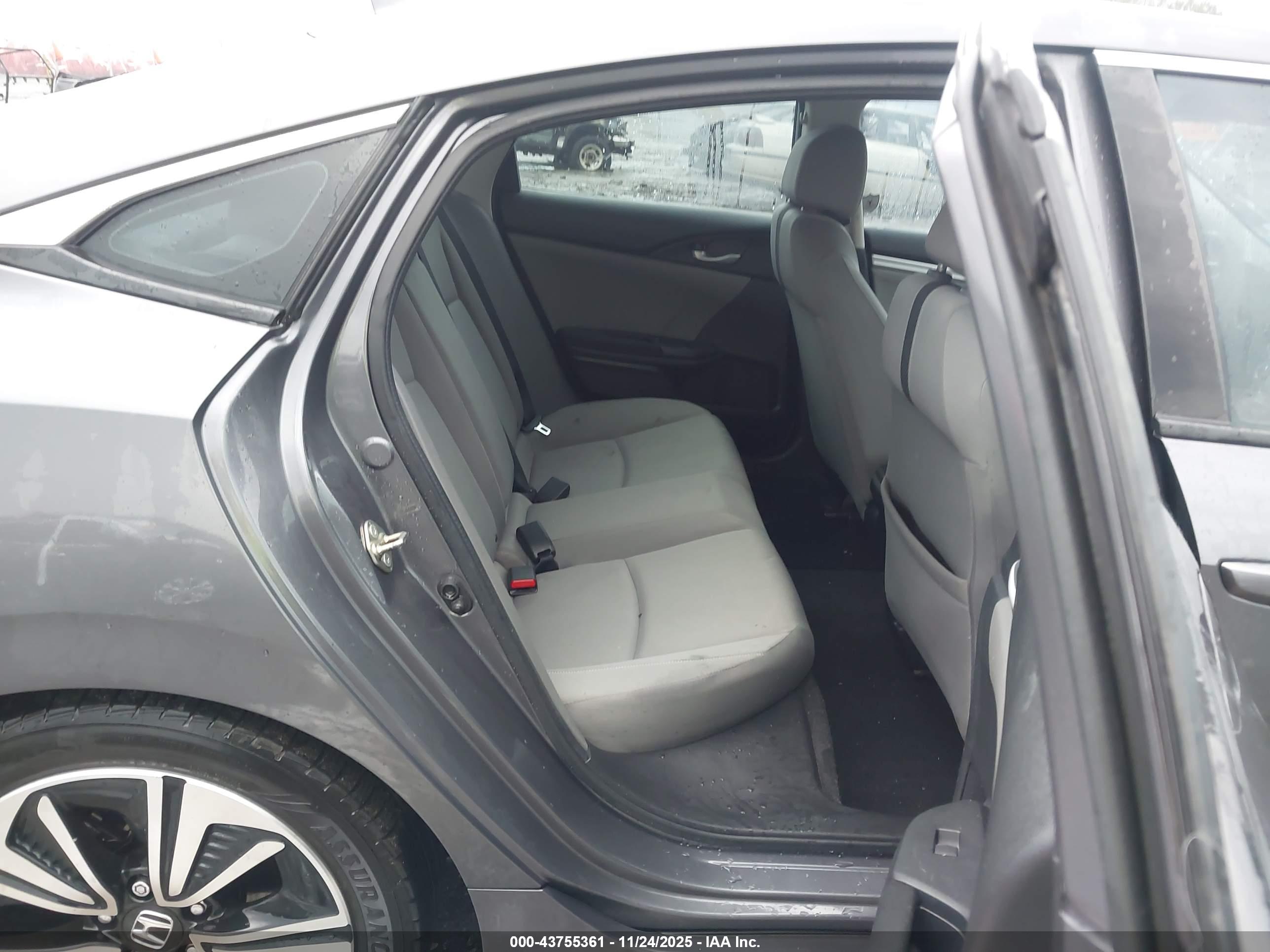 HONDA CIVIC image 8