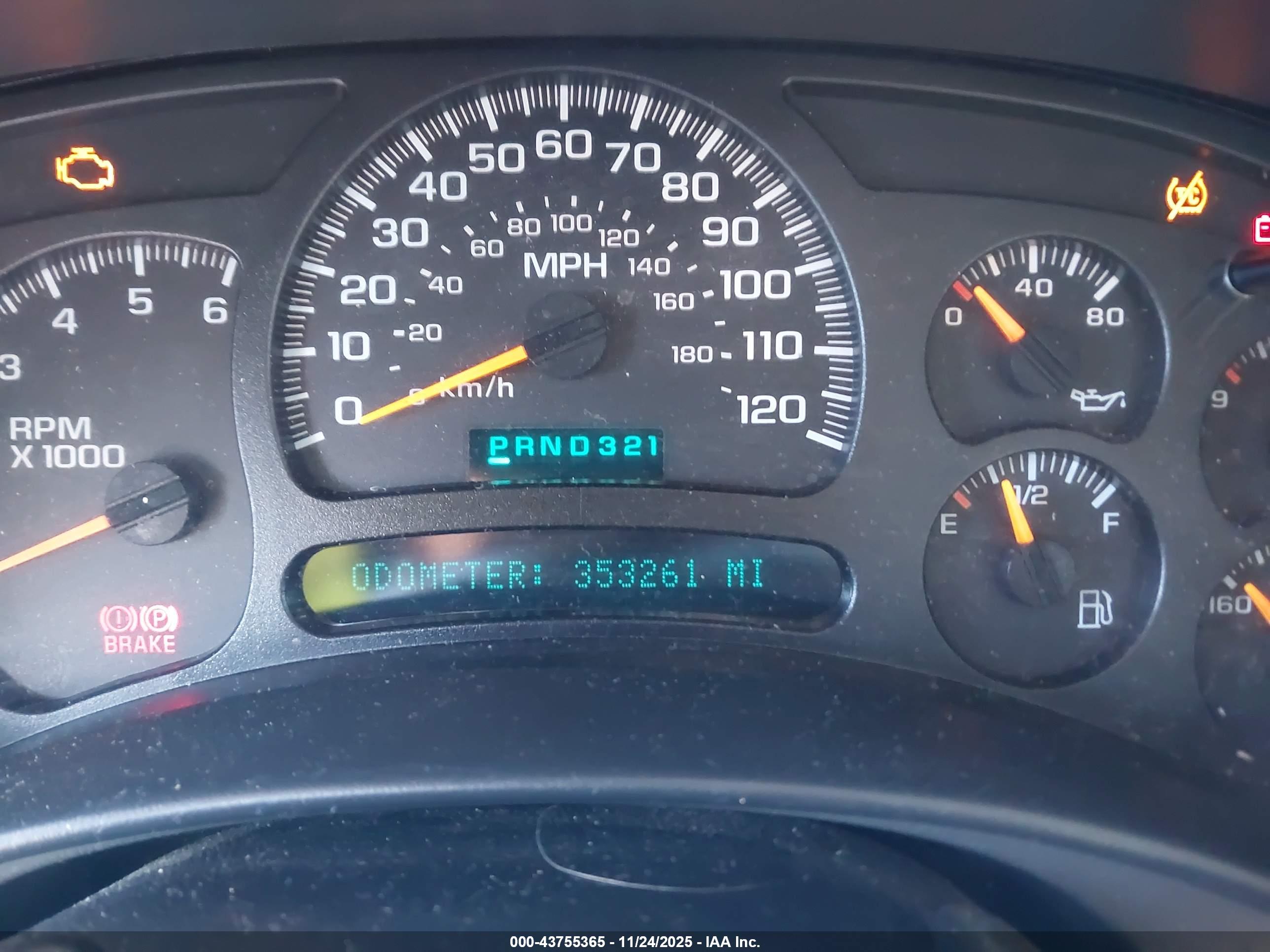 CHEVROLET TAHOE image 7