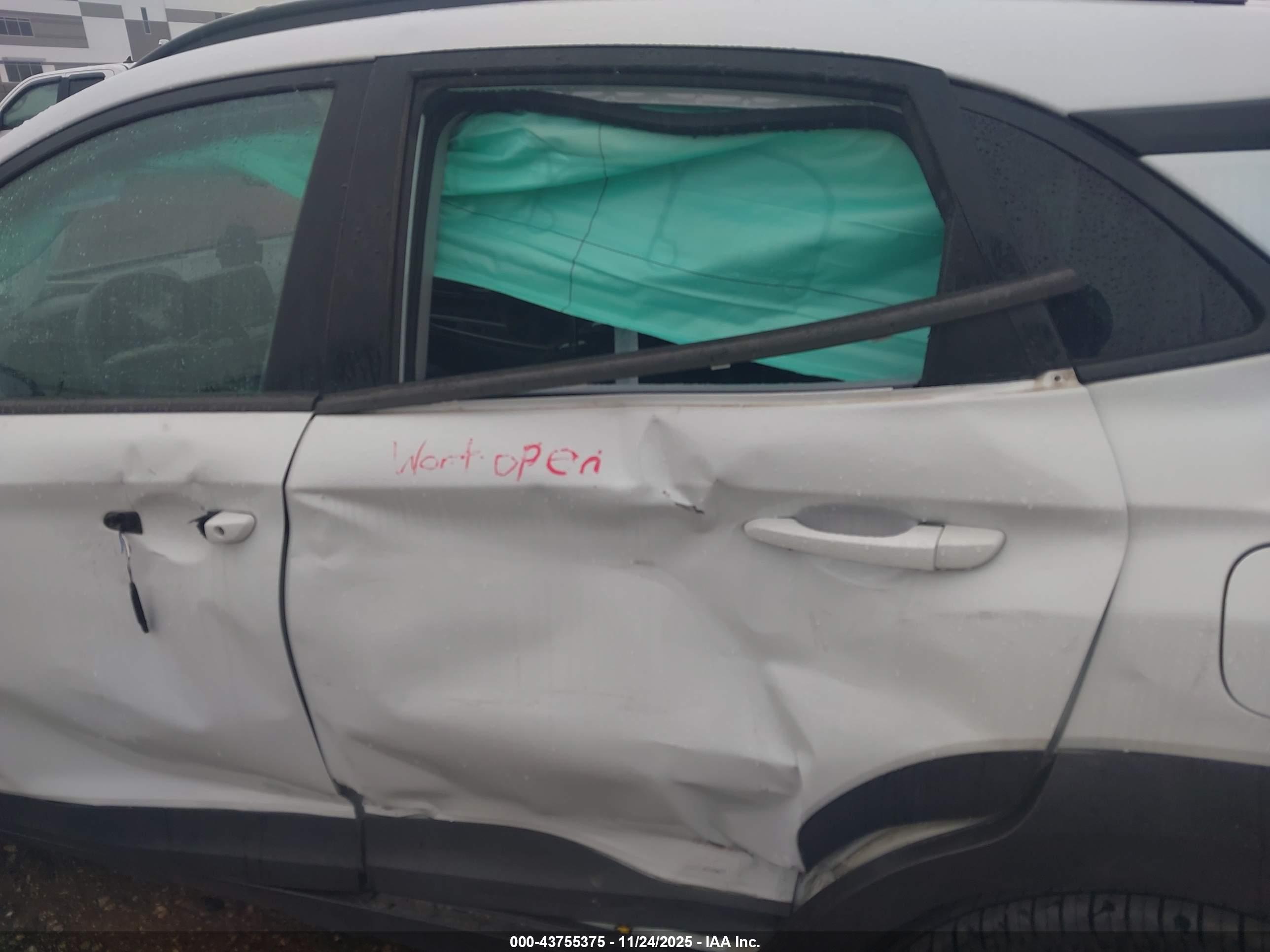 HYUNDAI KONA image 6