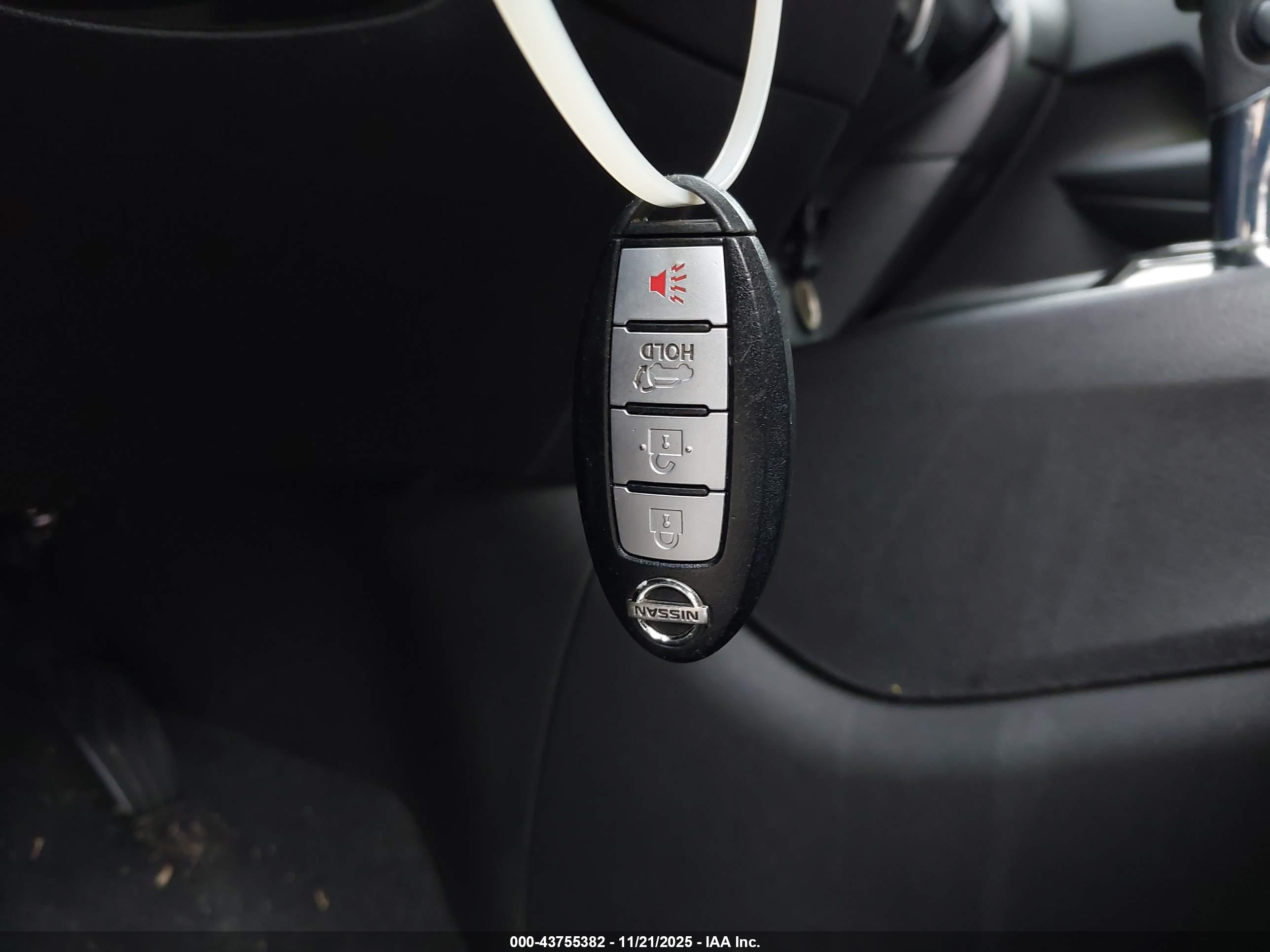 NISSAN ROGUE image 11