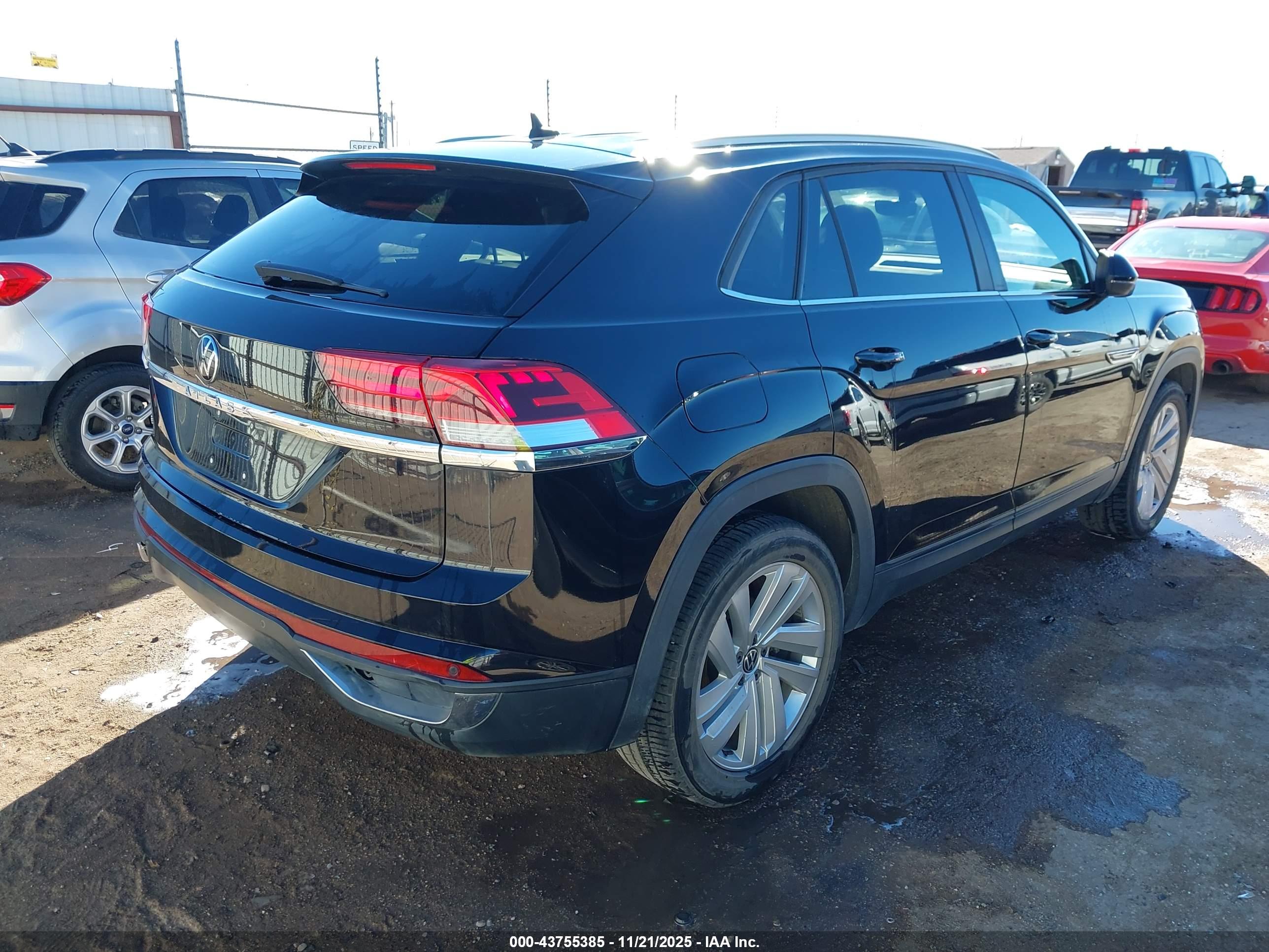 VOLKSWAGEN ATLAS image 4