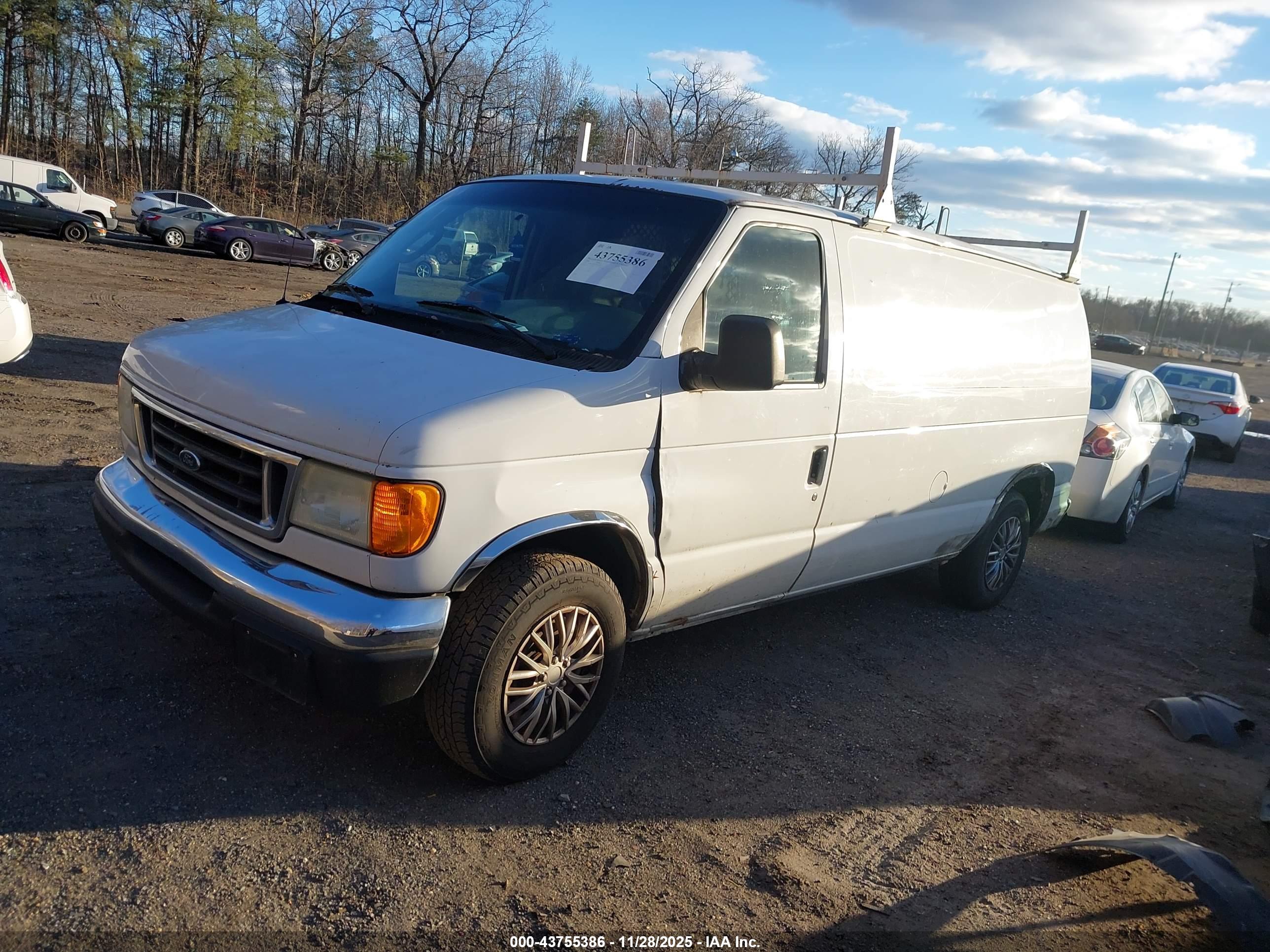 FORD E-150 image 2
