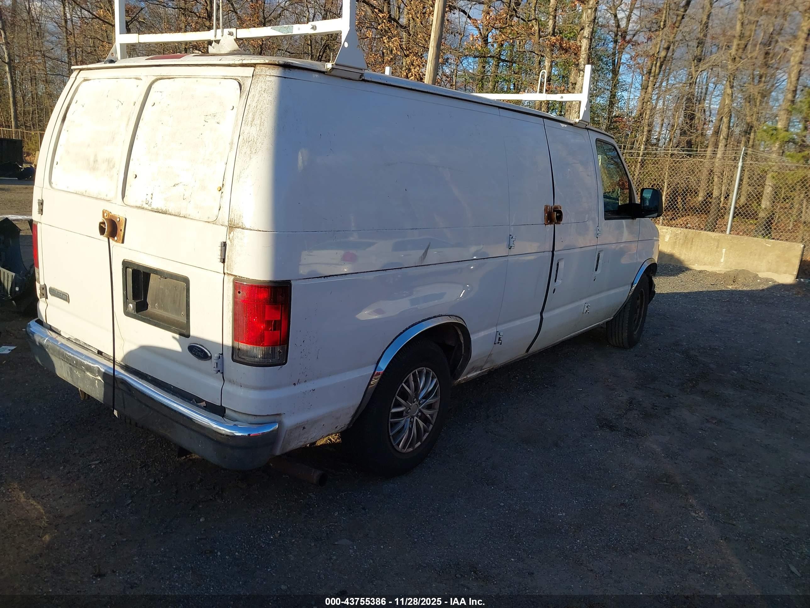 FORD E-150 image 4