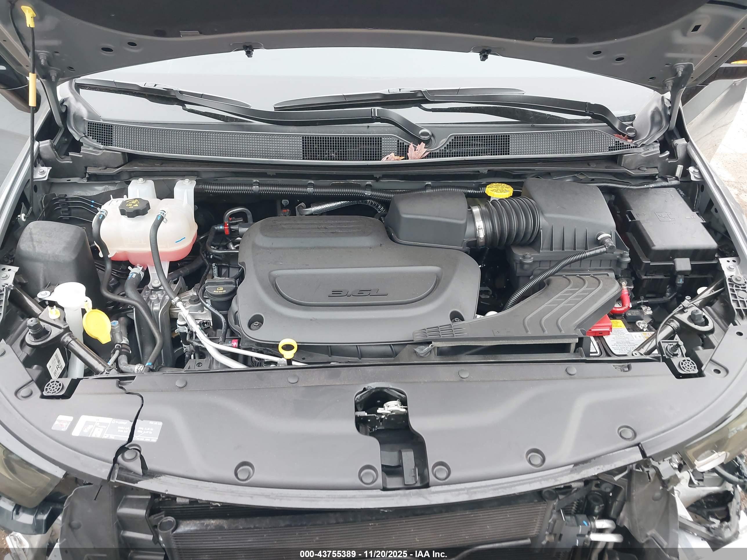 CHRYSLER PACIFICA image 10