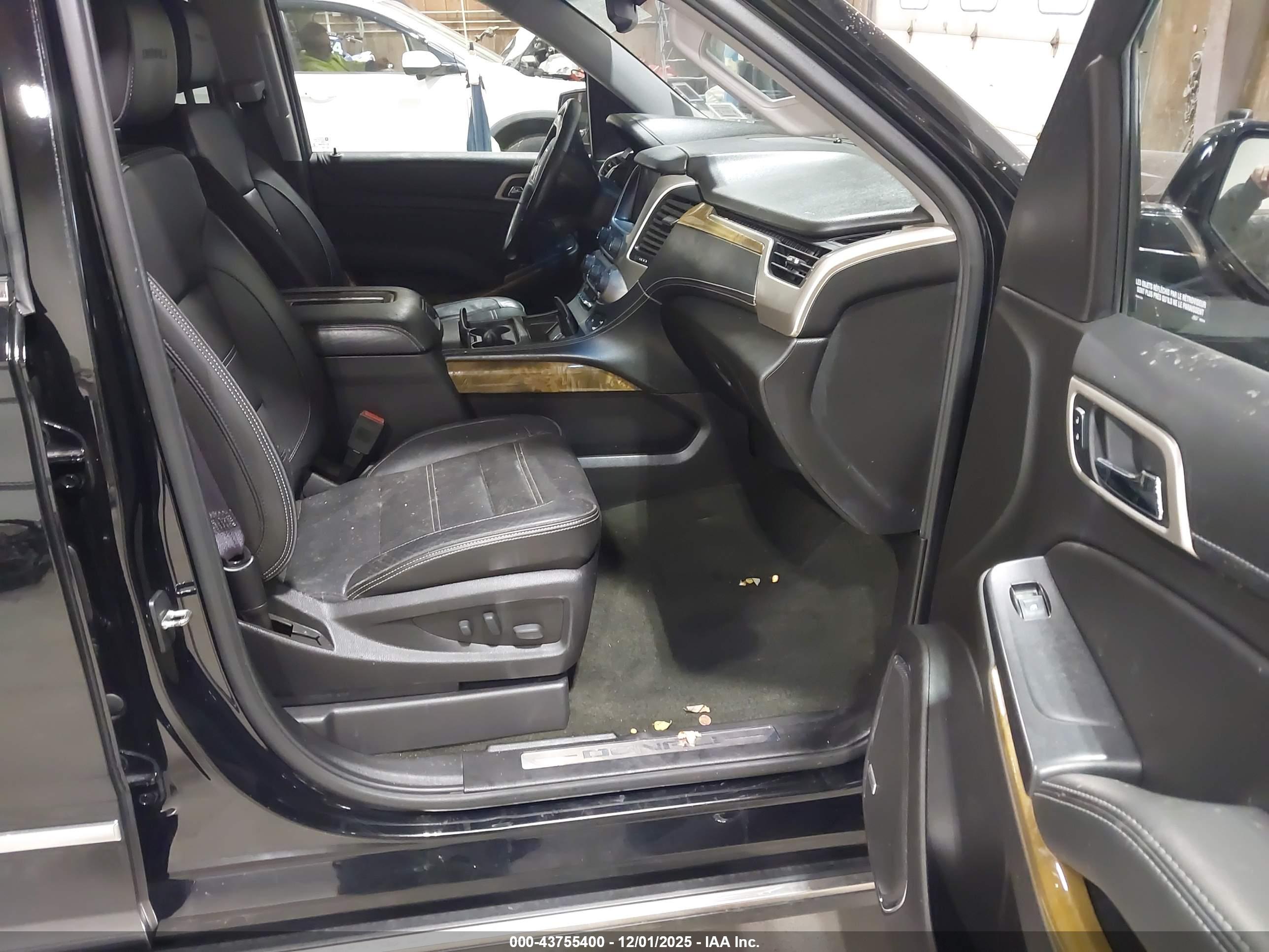 GMC YUKON image 5