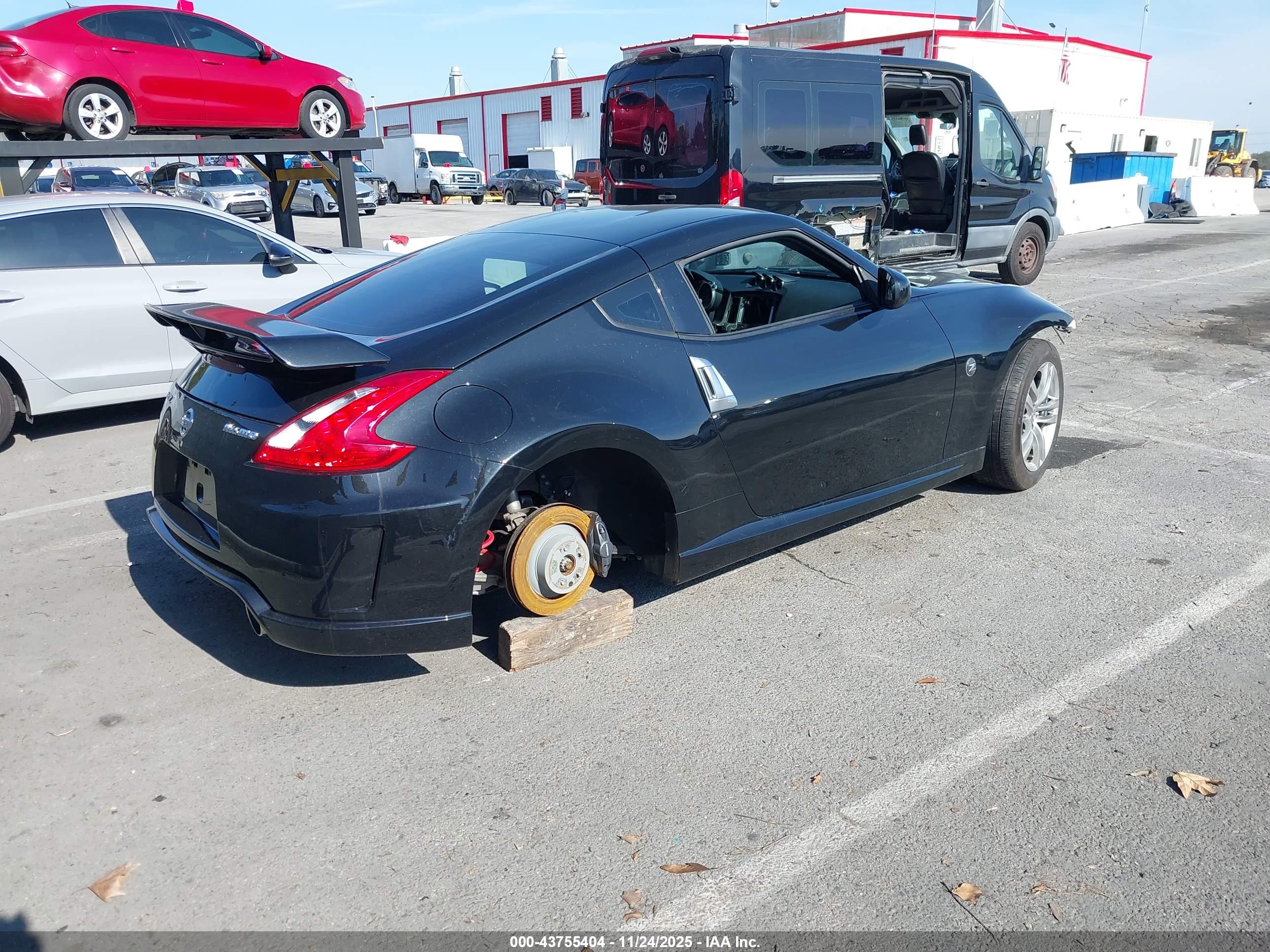 NISSAN 370Z image 4