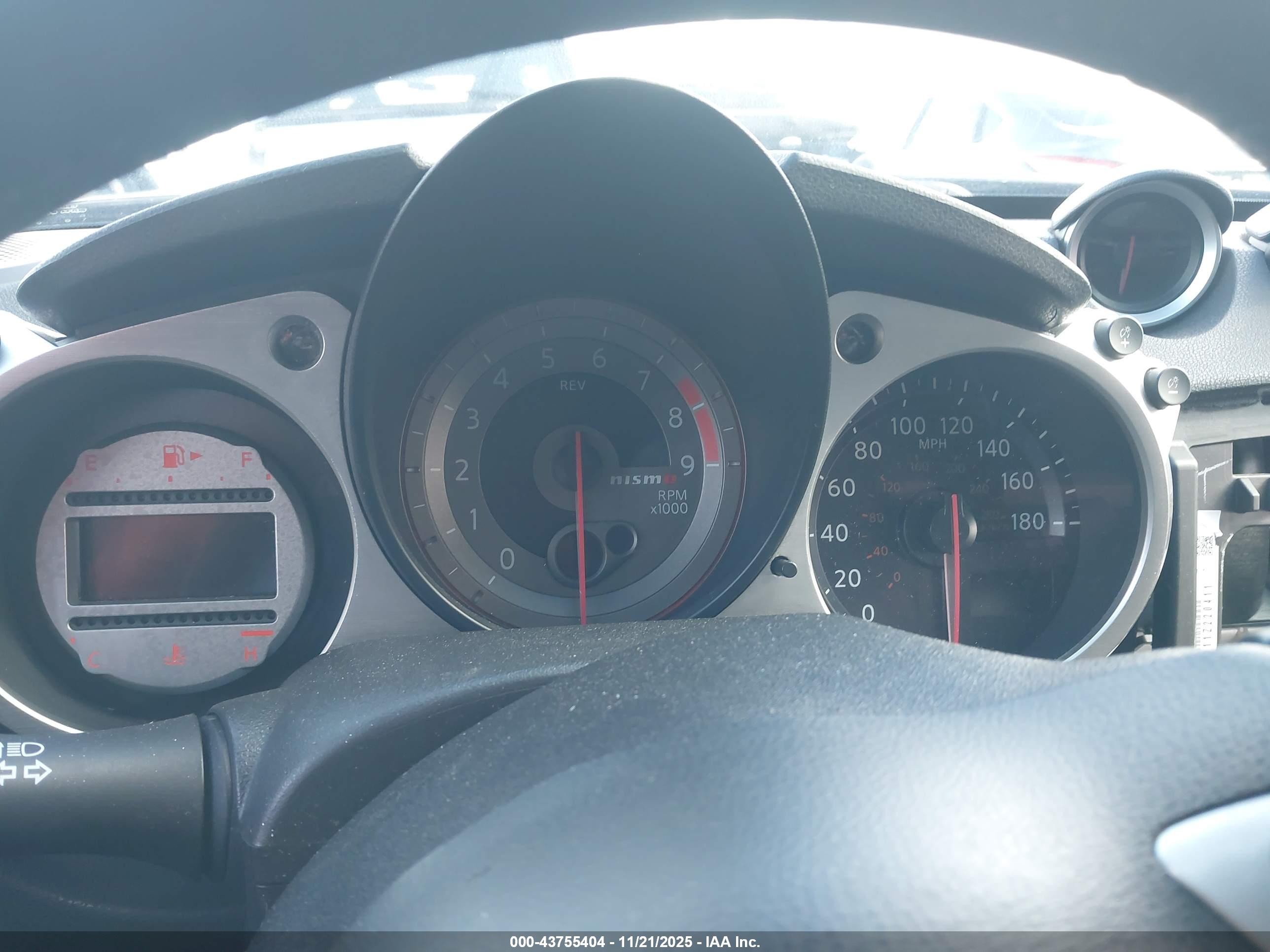 NISSAN 370Z image 7