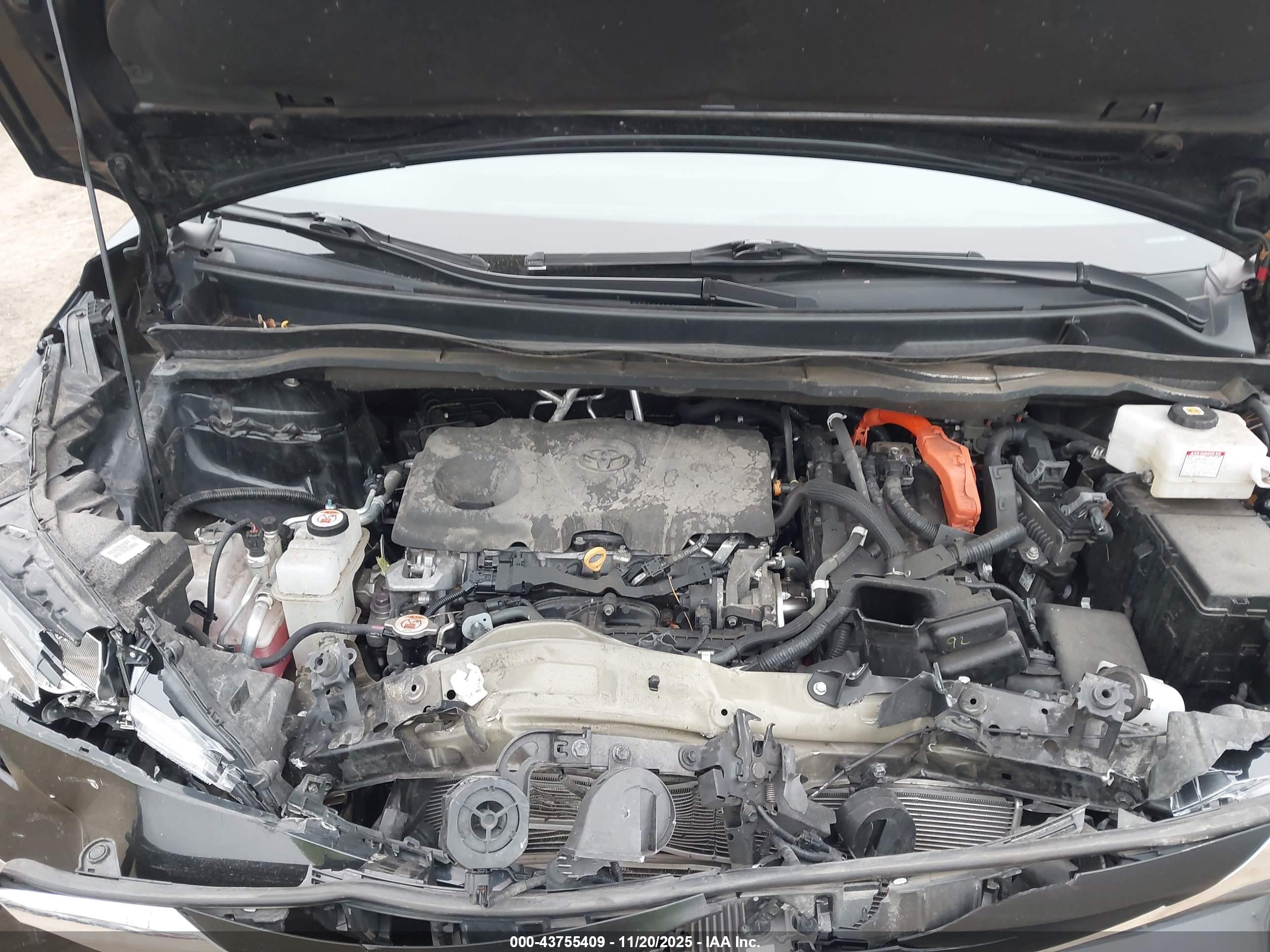 TOYOTA SIENNA image 10
