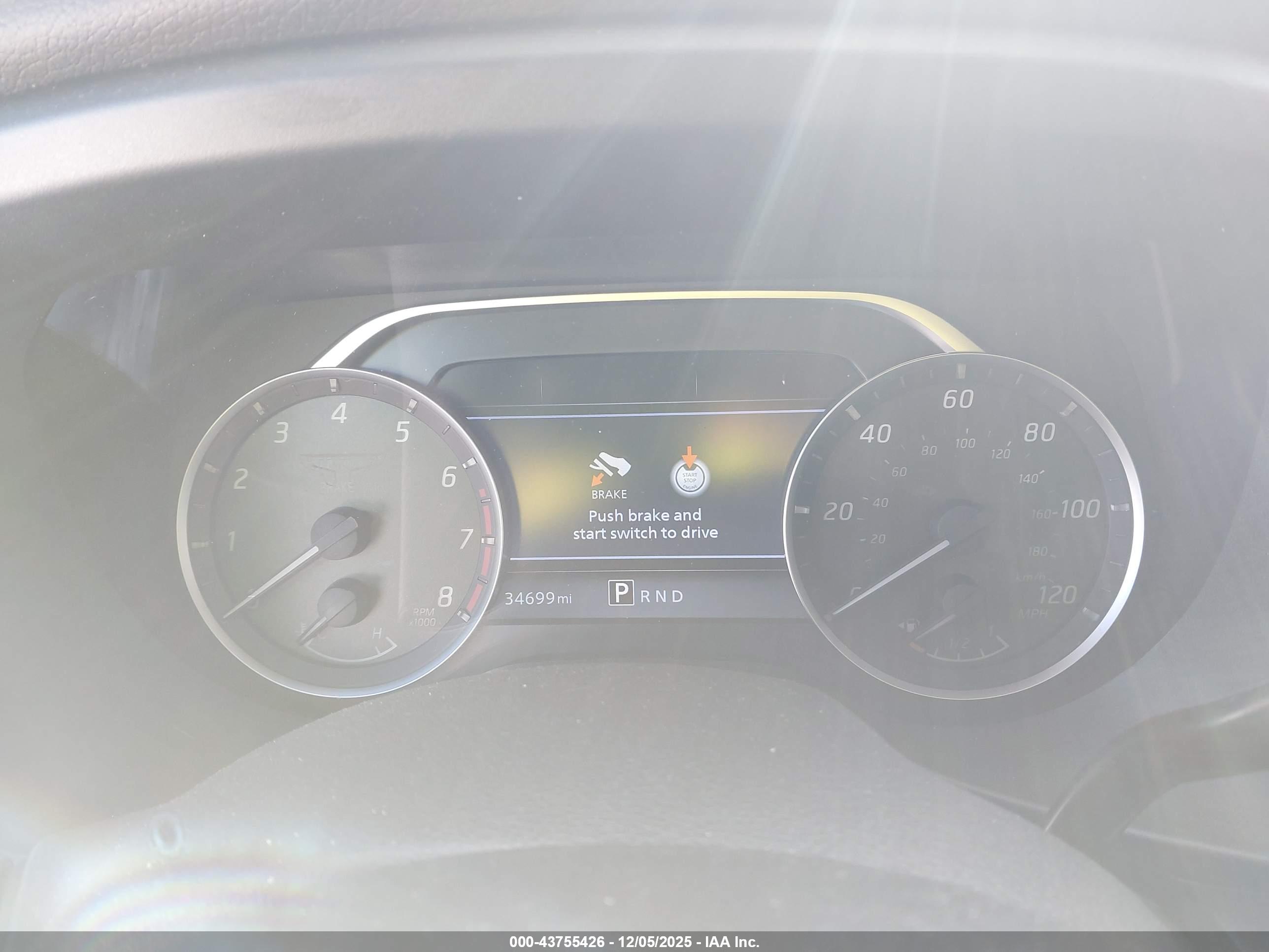 NISSAN TITAN image 7