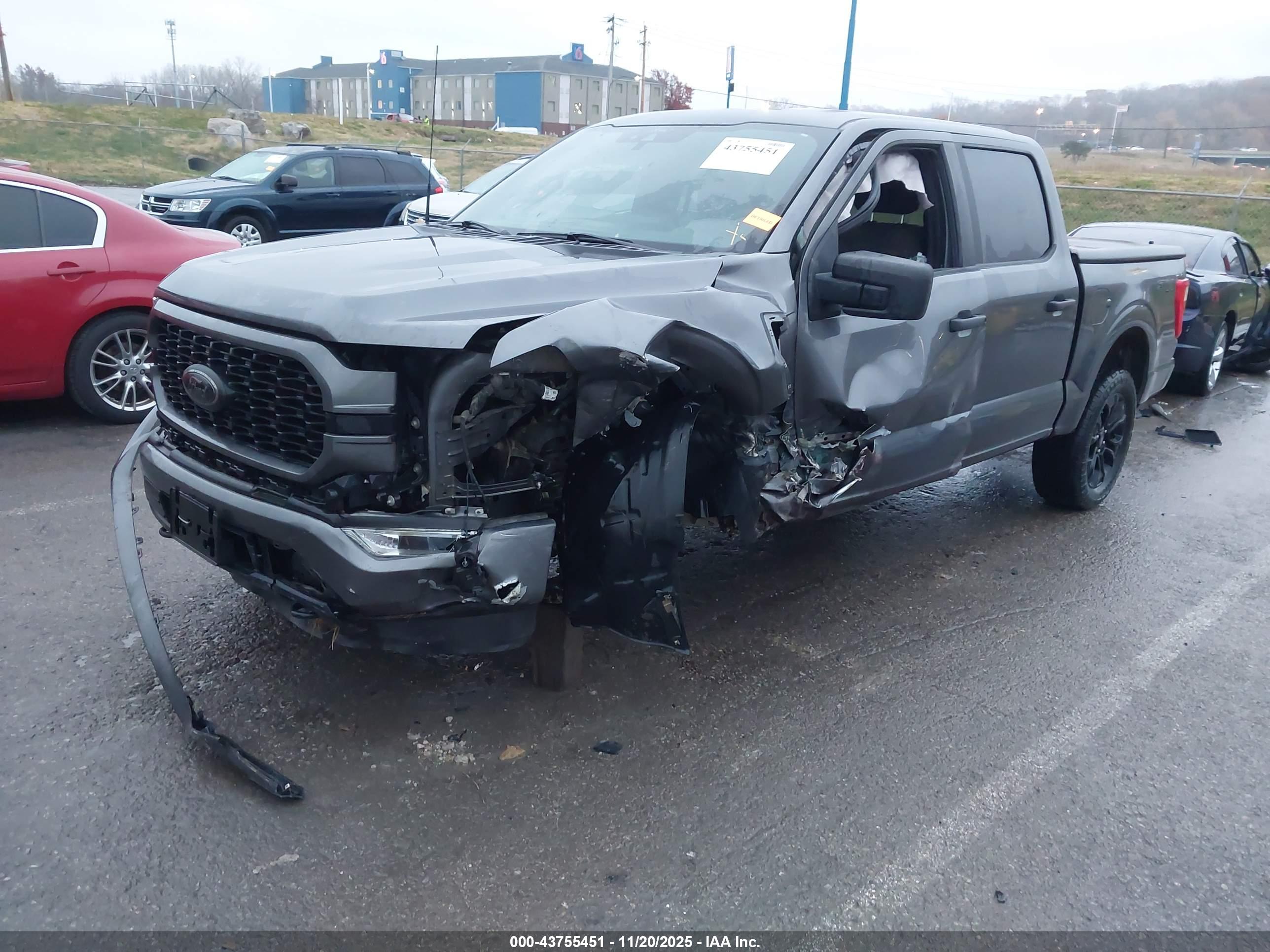 FORD F-150 image 2