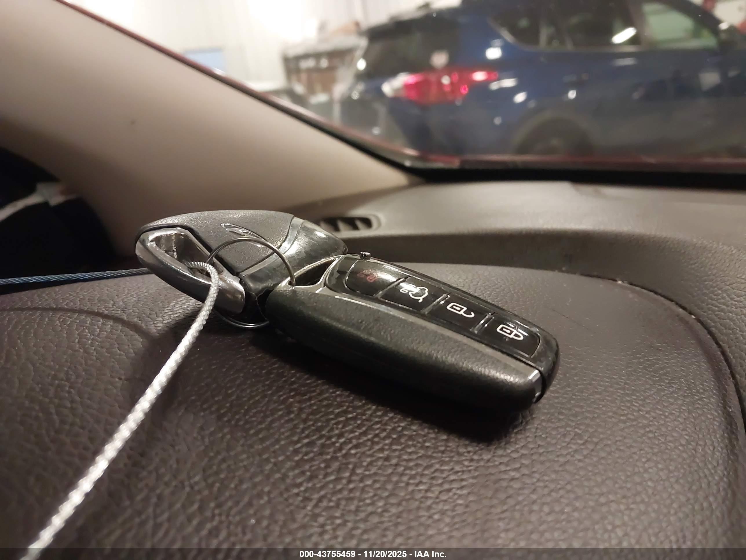HYUNDAI SANTA image 11